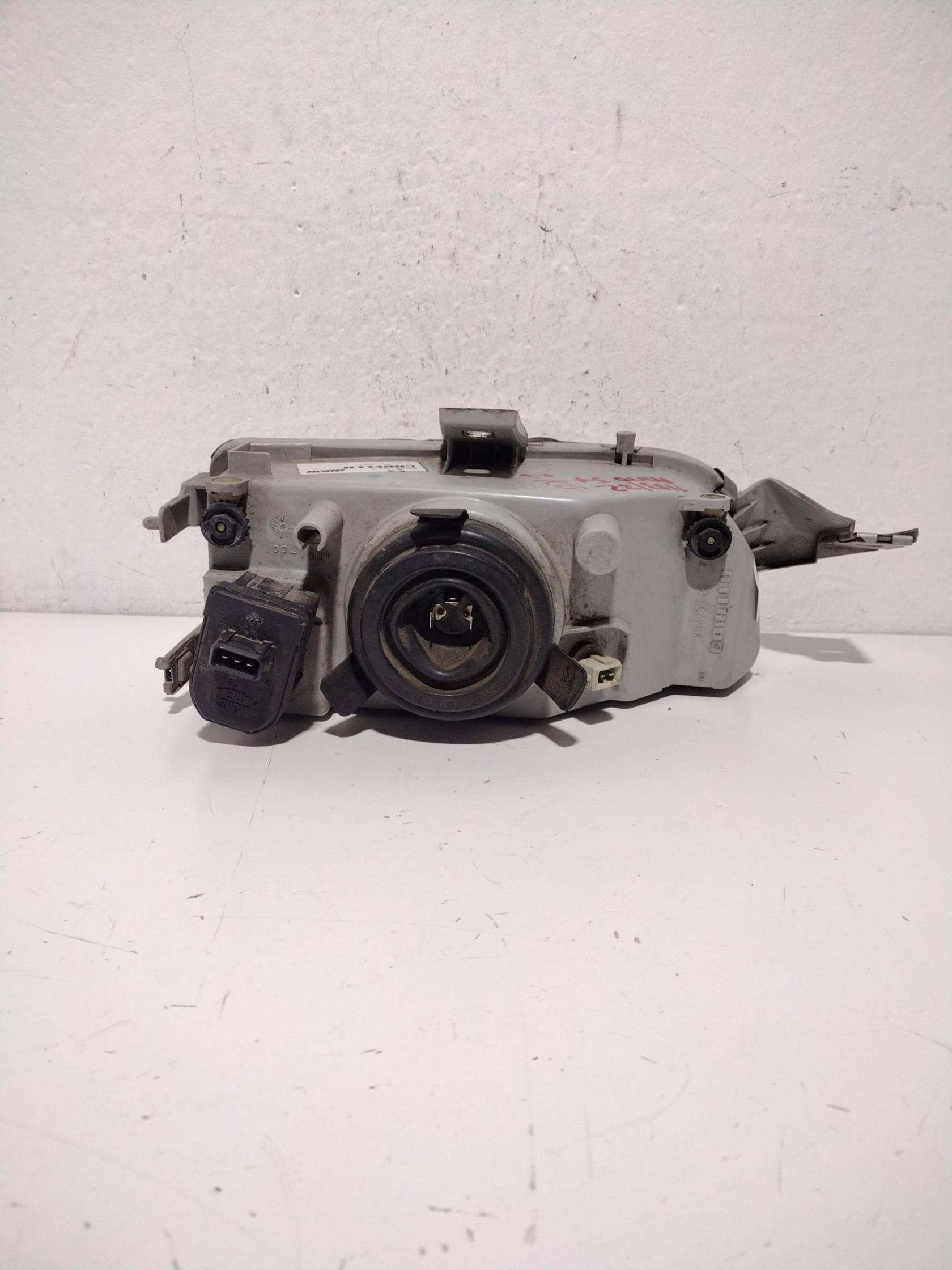 Fanale anteriore sinistro