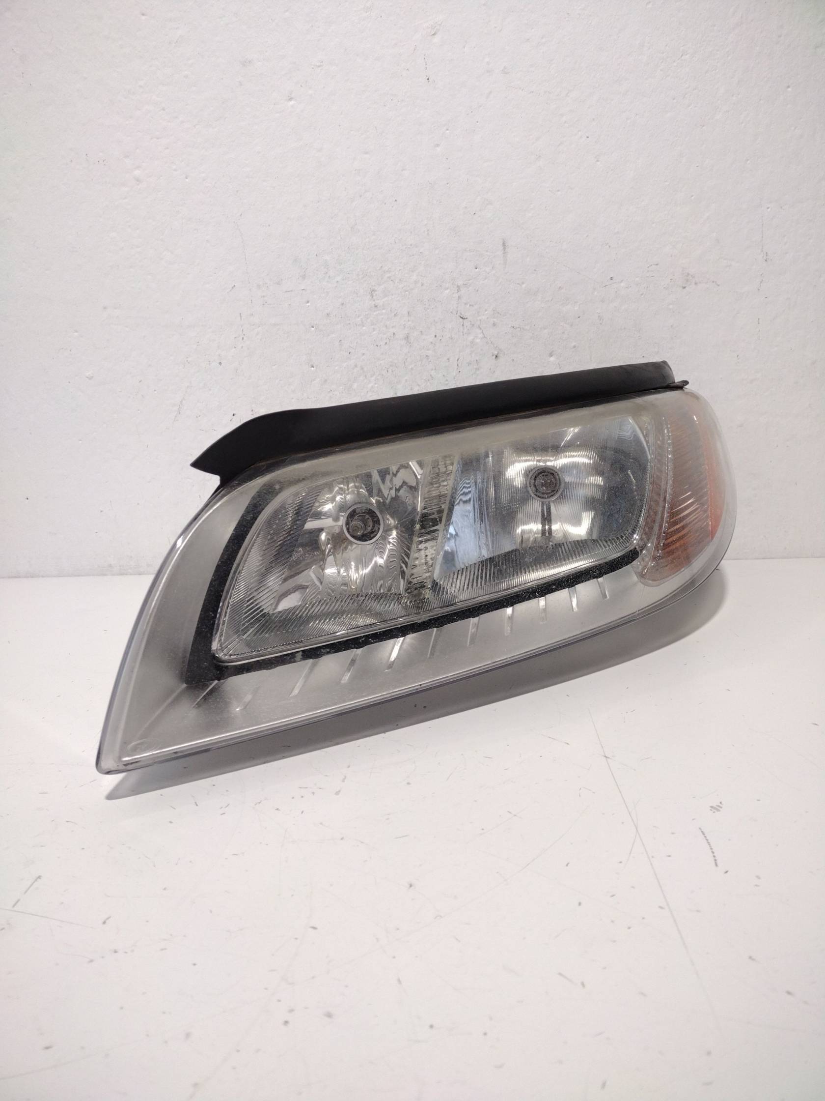 Fanale anteriore sinistro