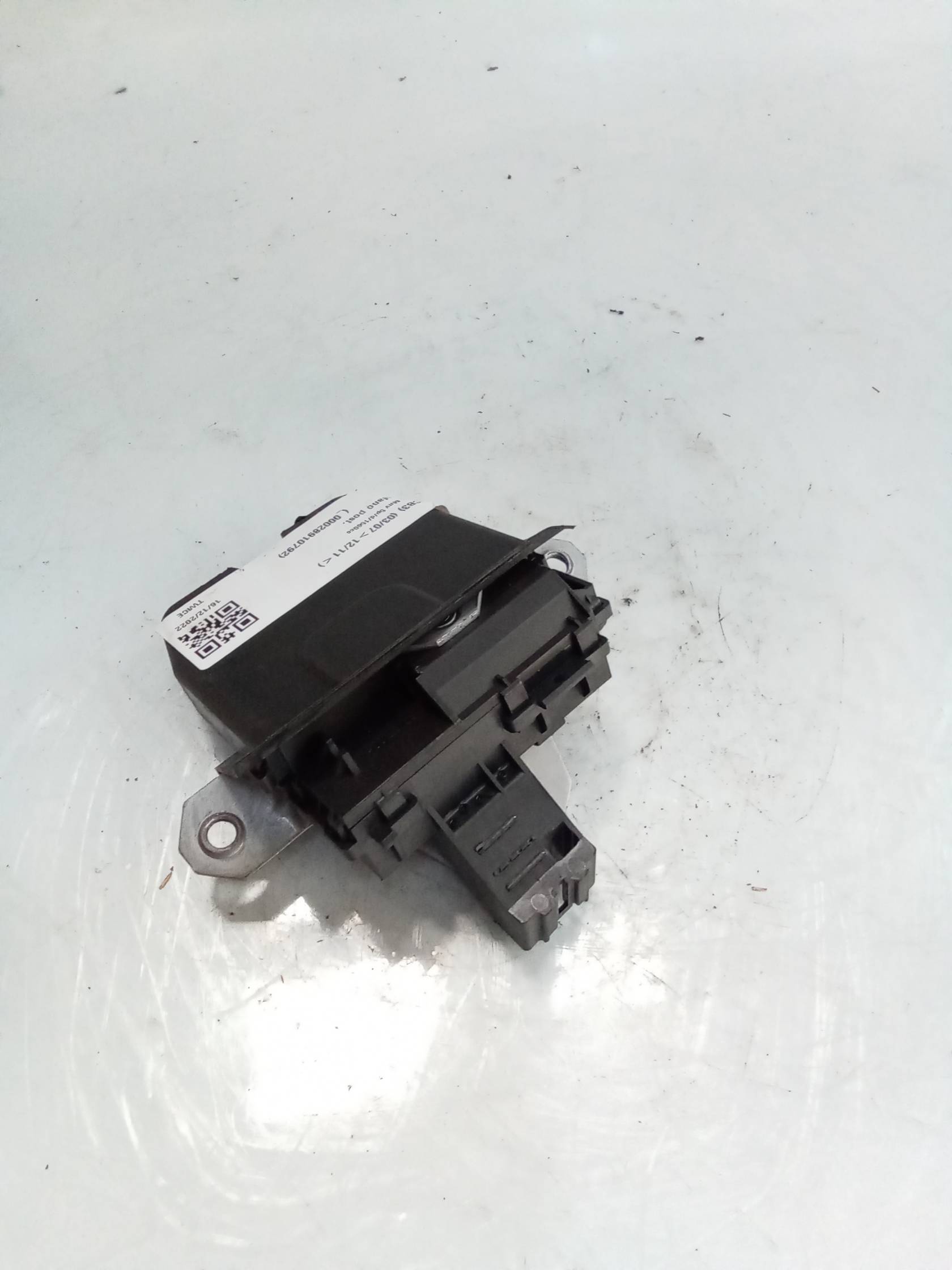 Serratura cofano post.