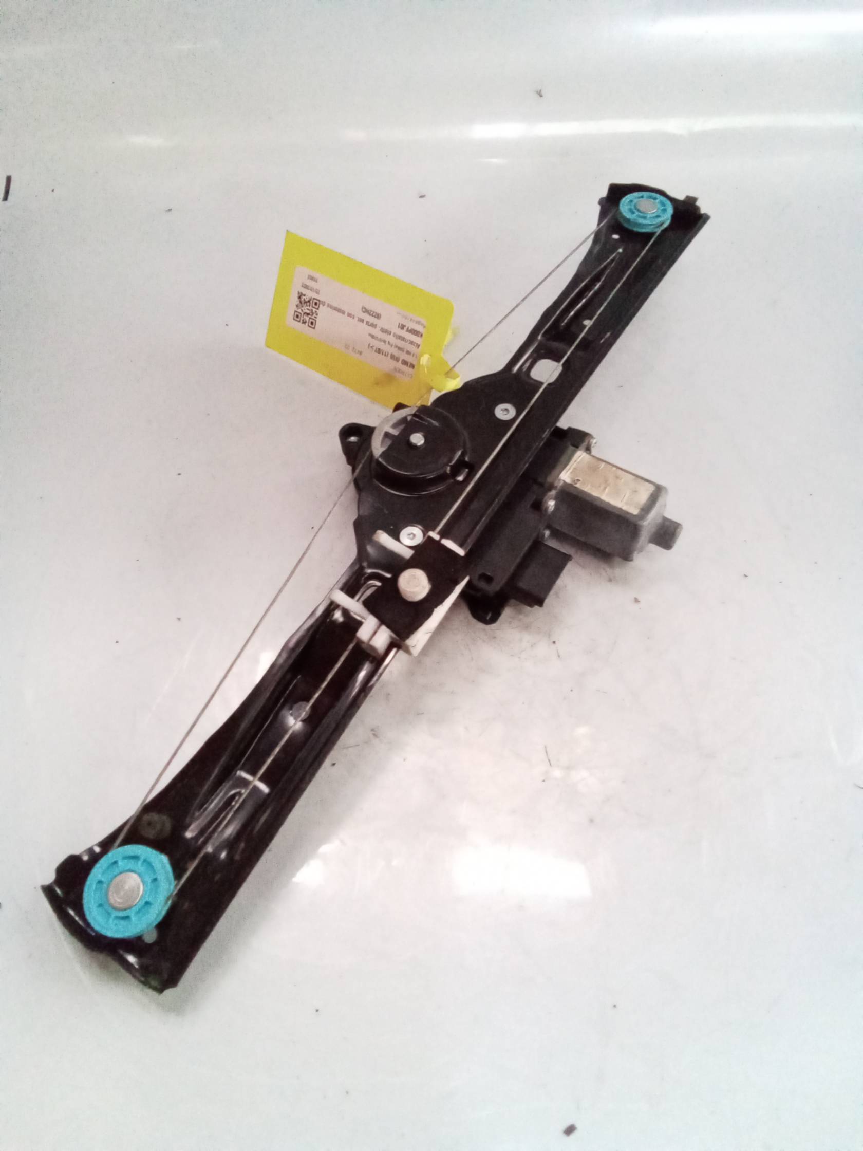 Alzacristallo elettr. porta ant. con motorino dx.