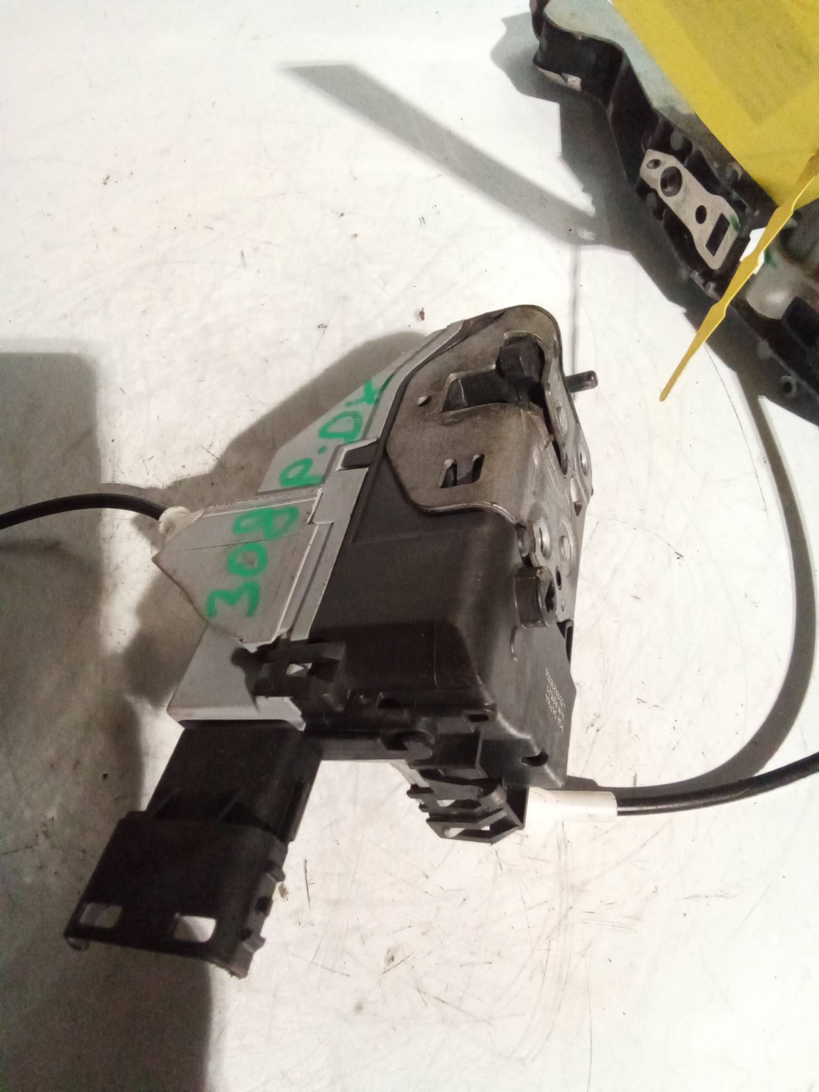 Serratura porta post. dx.