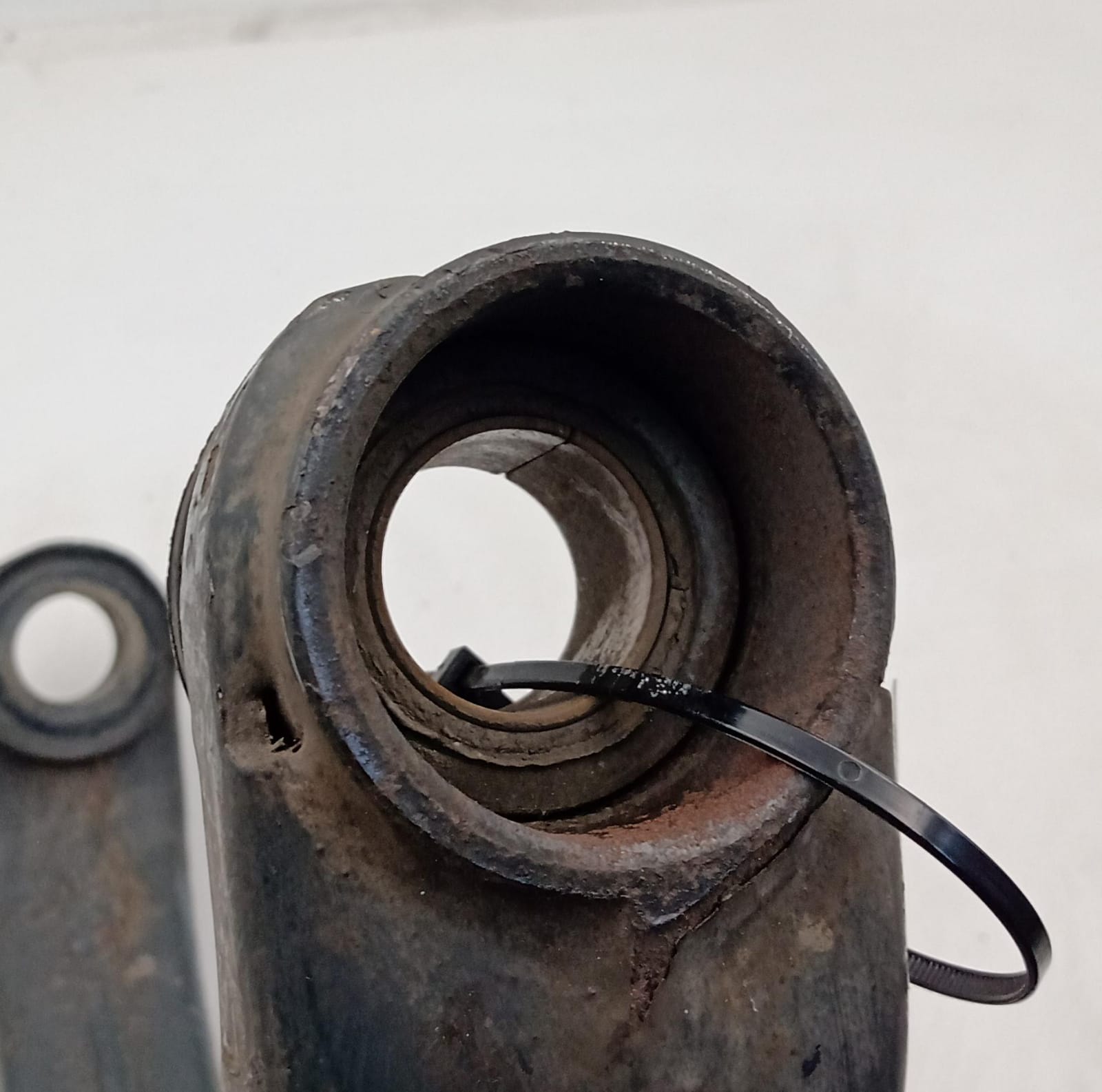 Braccio oscillante anteriore destro