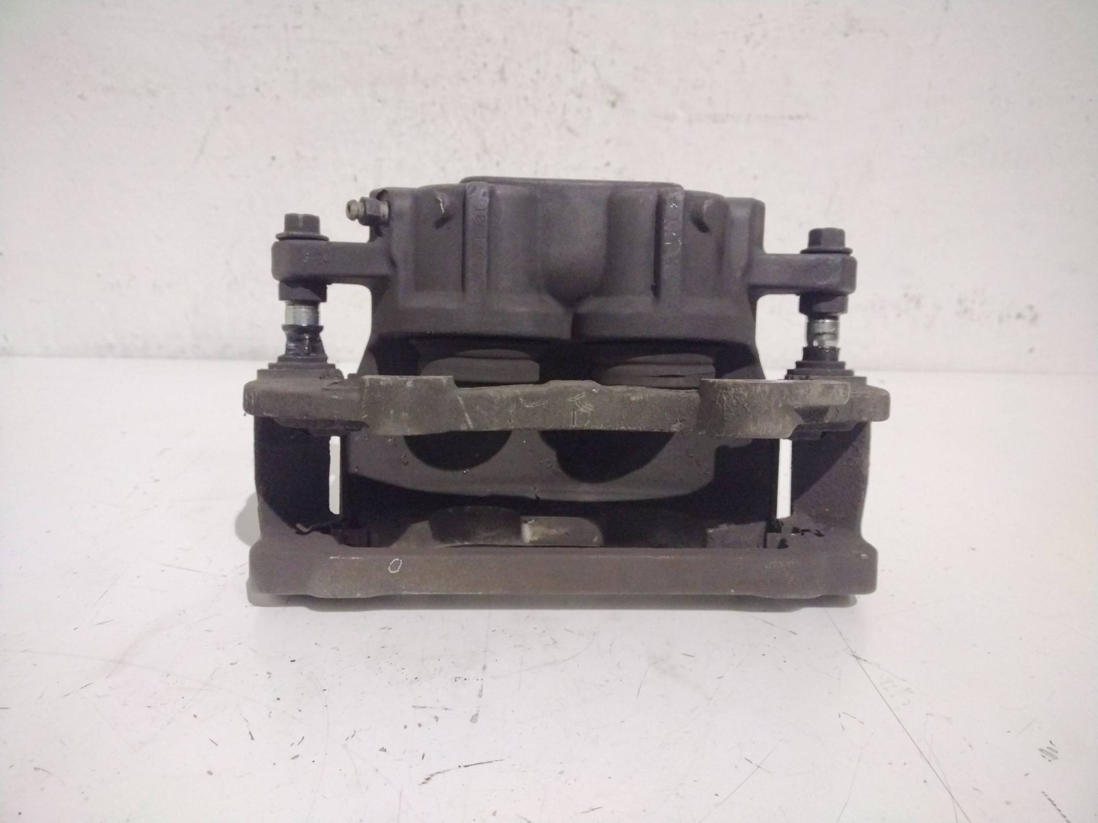 Pinza freno anteriore destra