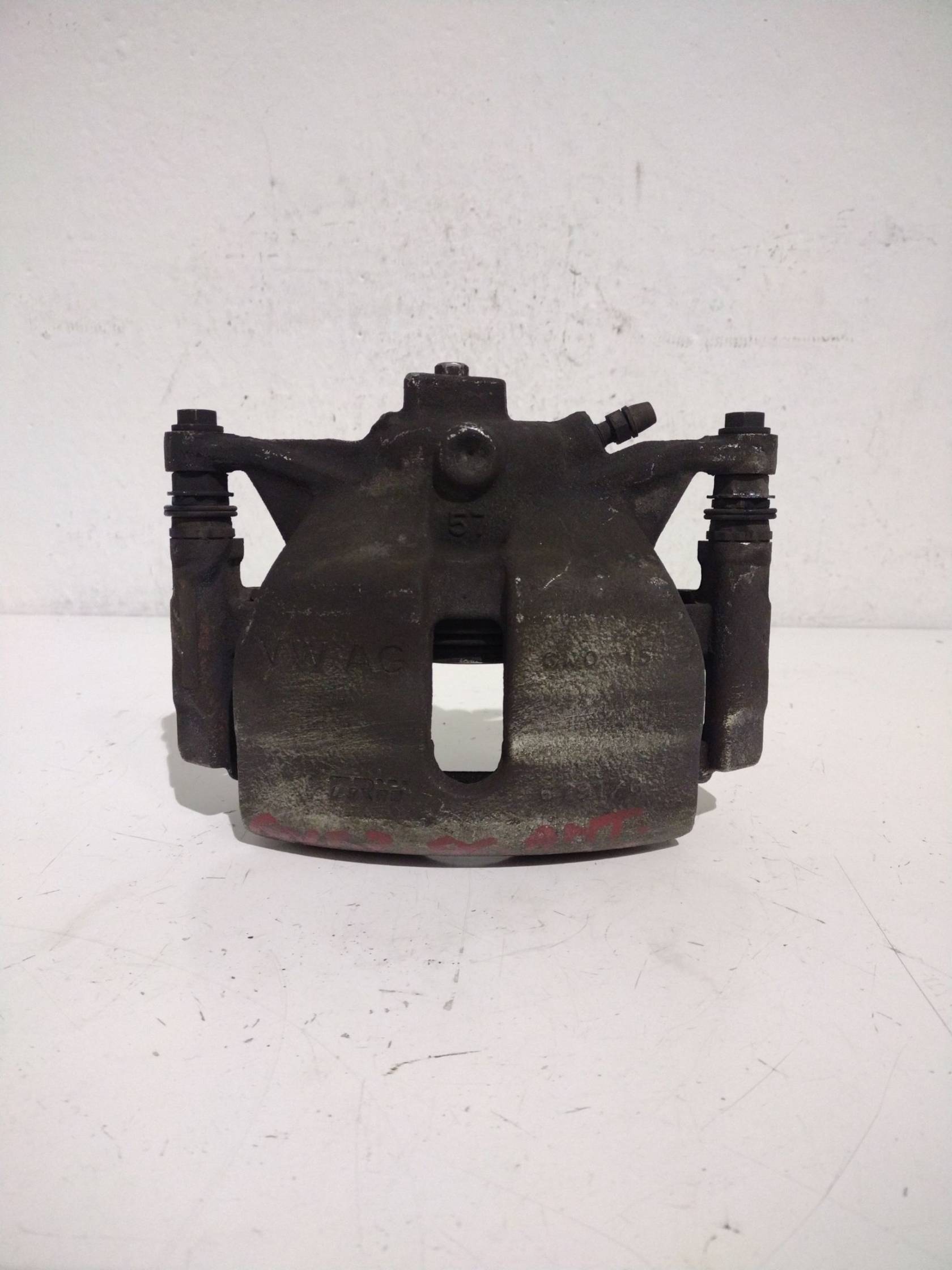 Pinza freno anteriore sinistra