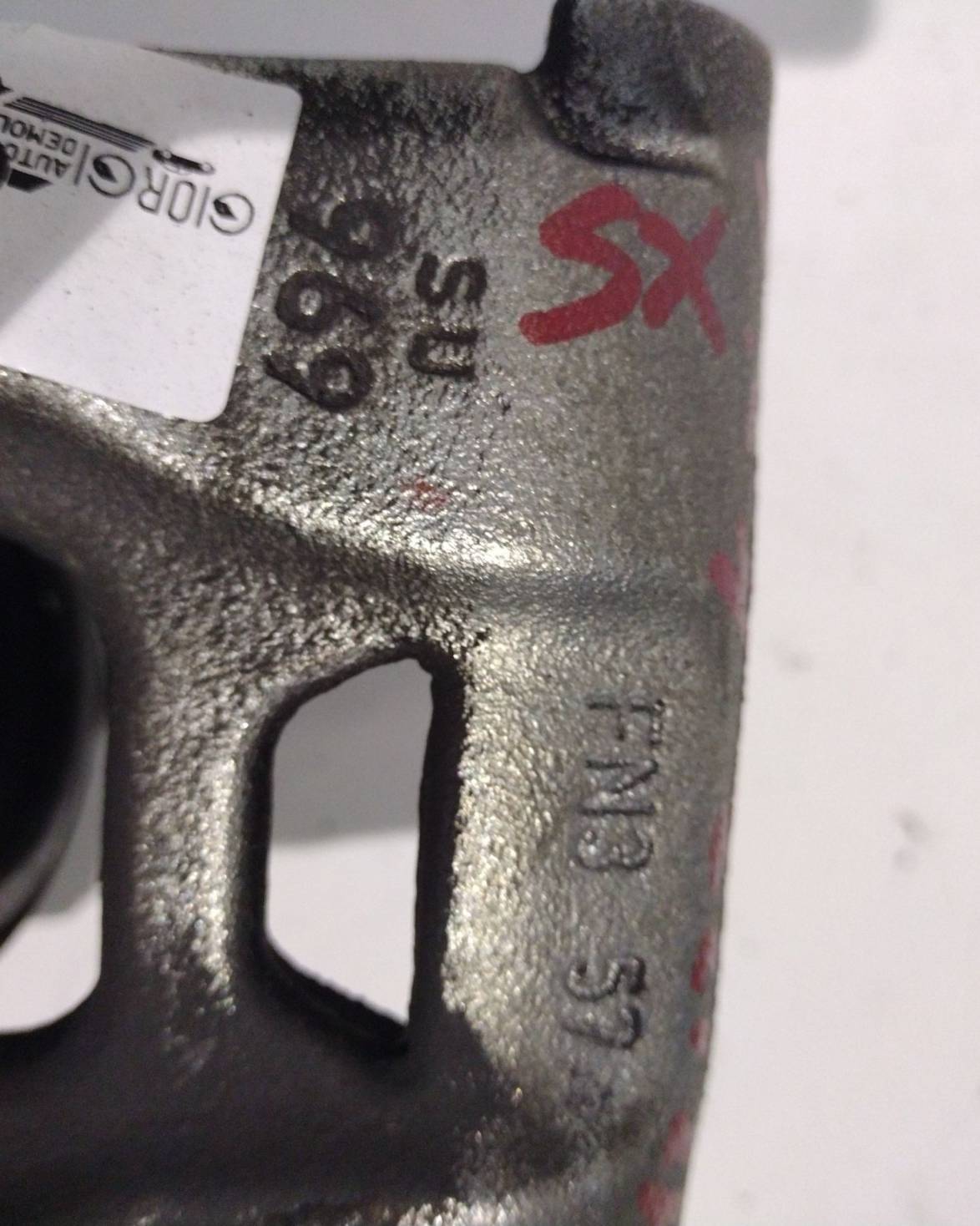 Pinza freno anteriore sinistra