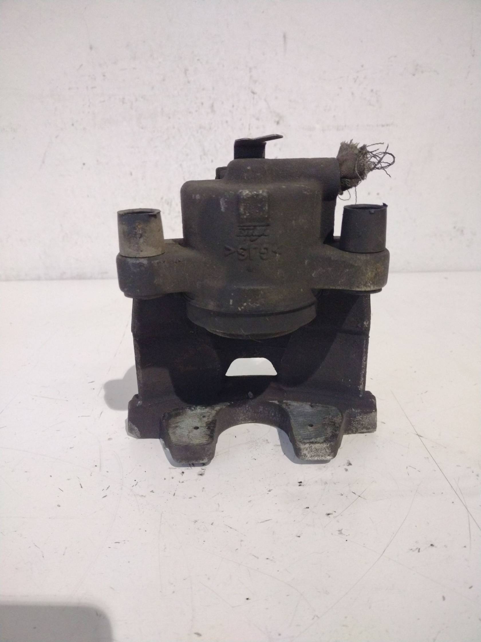 Pinza freno anteriore destro Pinza freno anteriore destro