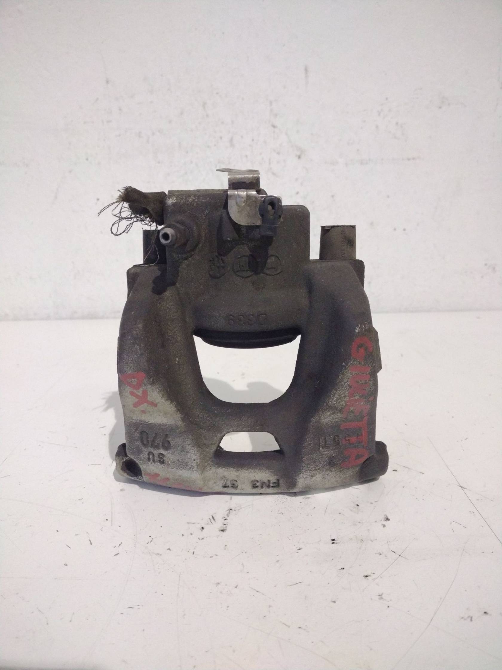 Pinza freno anteriore destro Pinza freno anteriore destro