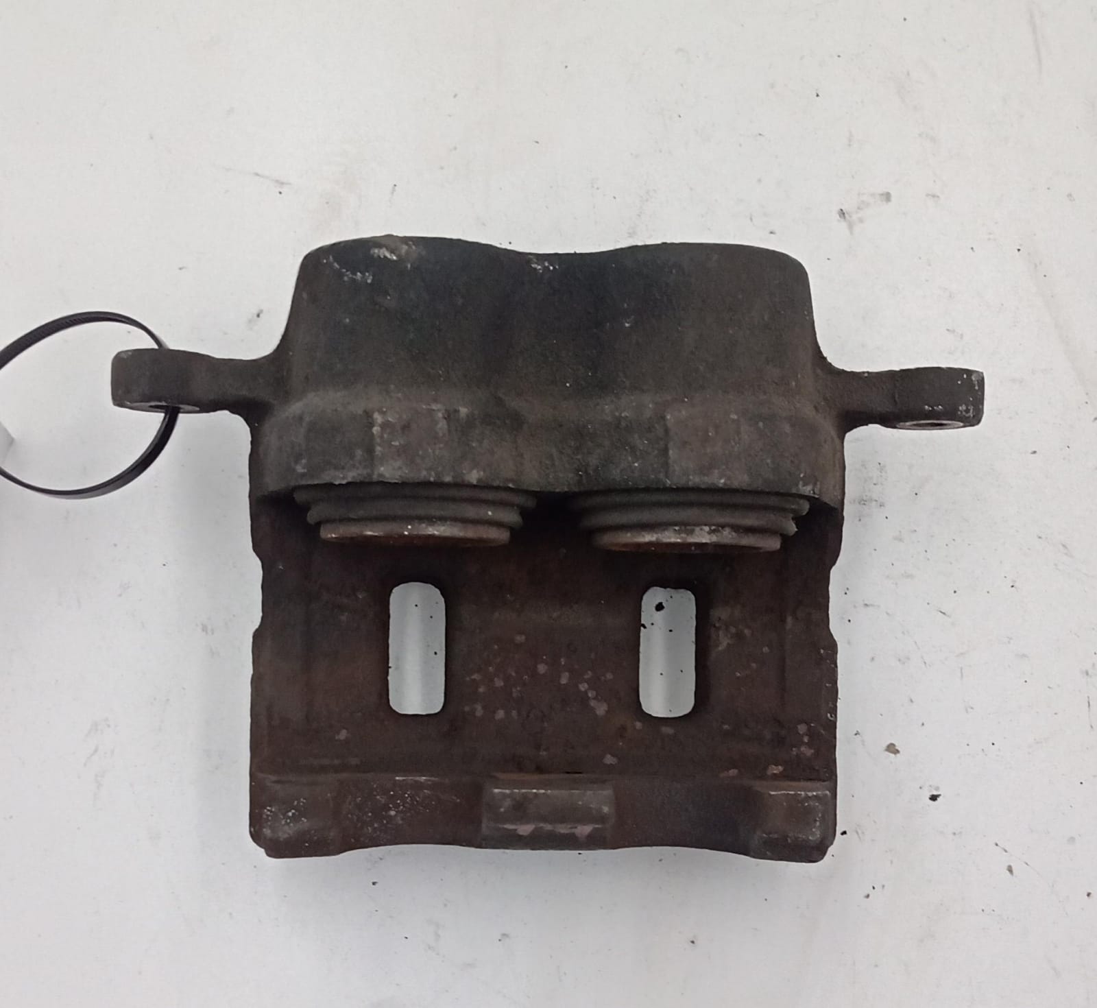 Pinza freno anteriore destra Pinza freno anteriore destra