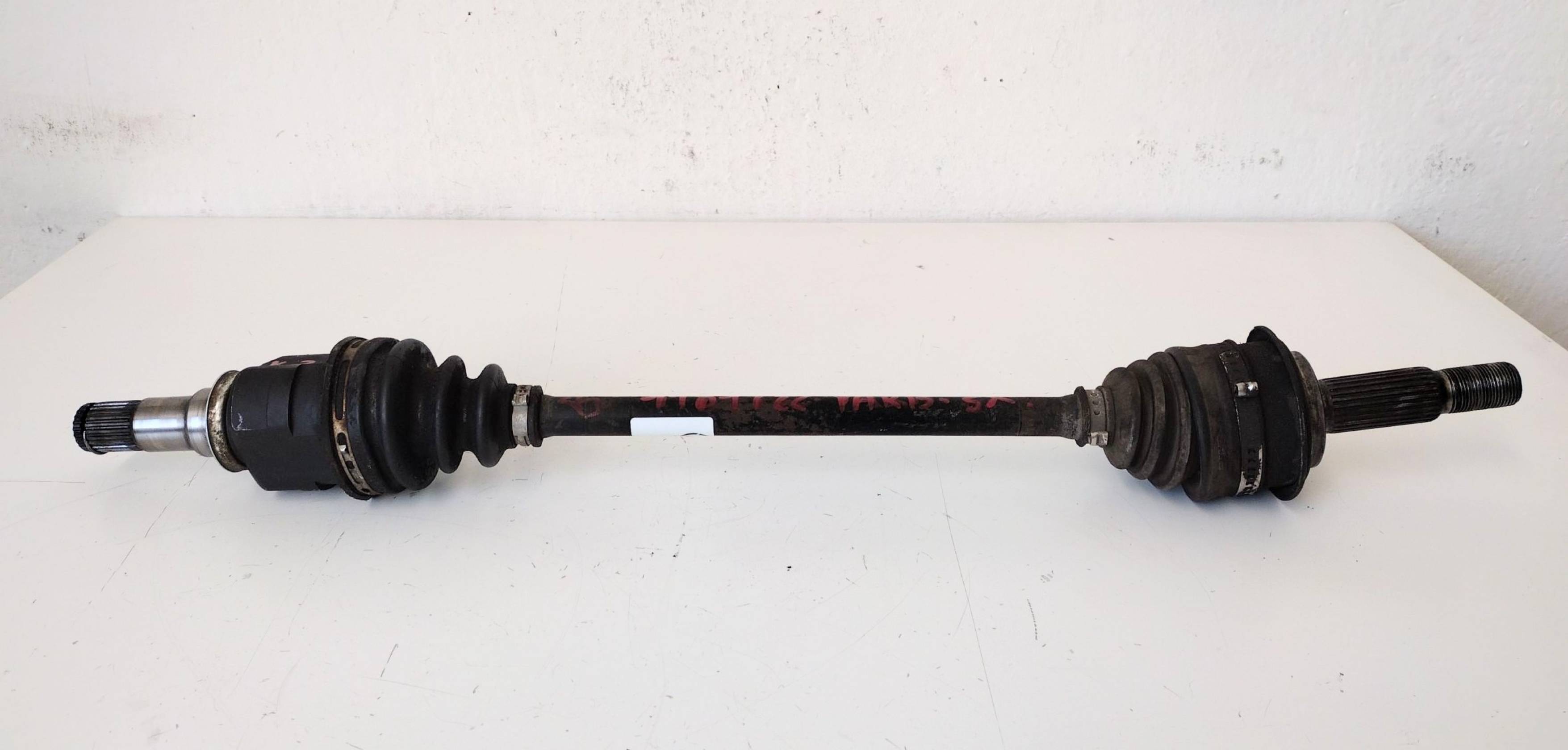 Semiasse anteriore sinistro Semiasse anteriore sinistro