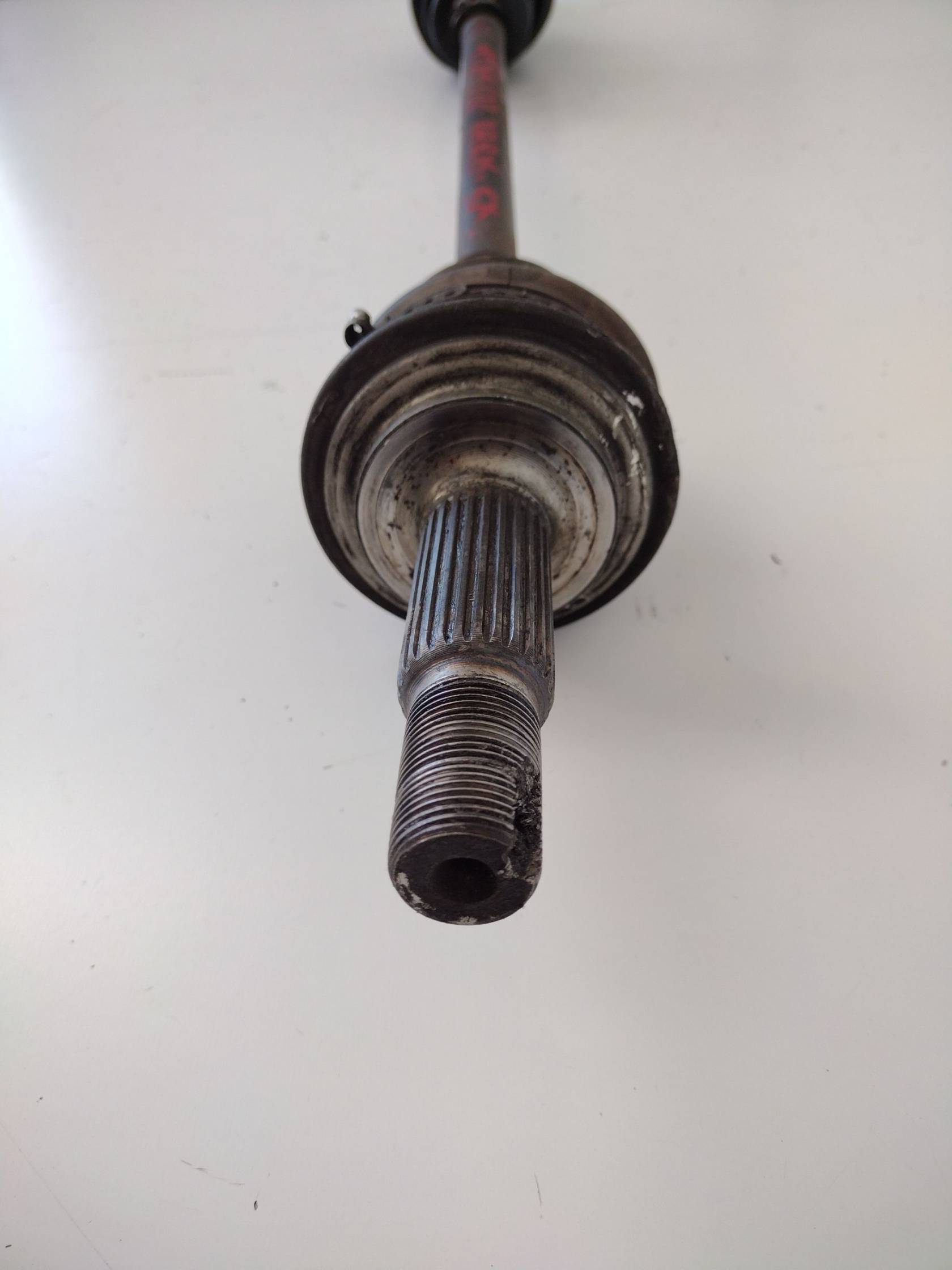 Semiasse anteriore sinistro Semiasse anteriore sinistro