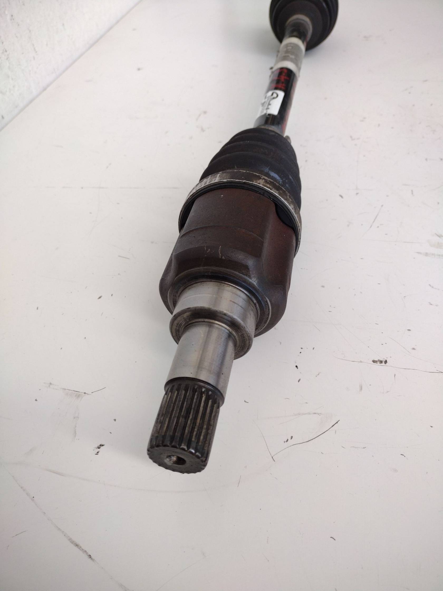 Semiasse anteriore sinistro Semiasse anteriore sinistro