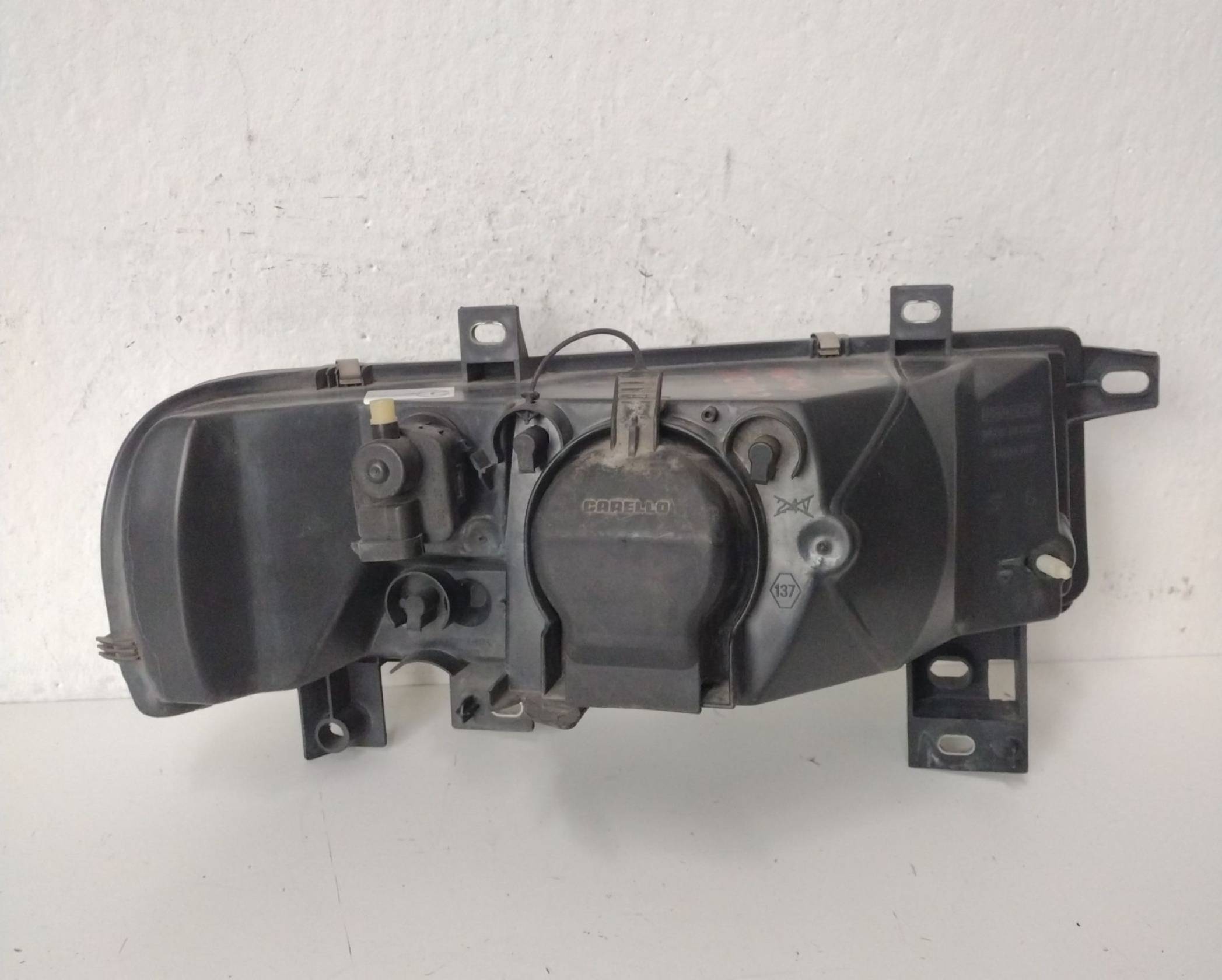 Fanale anteriore sinistro