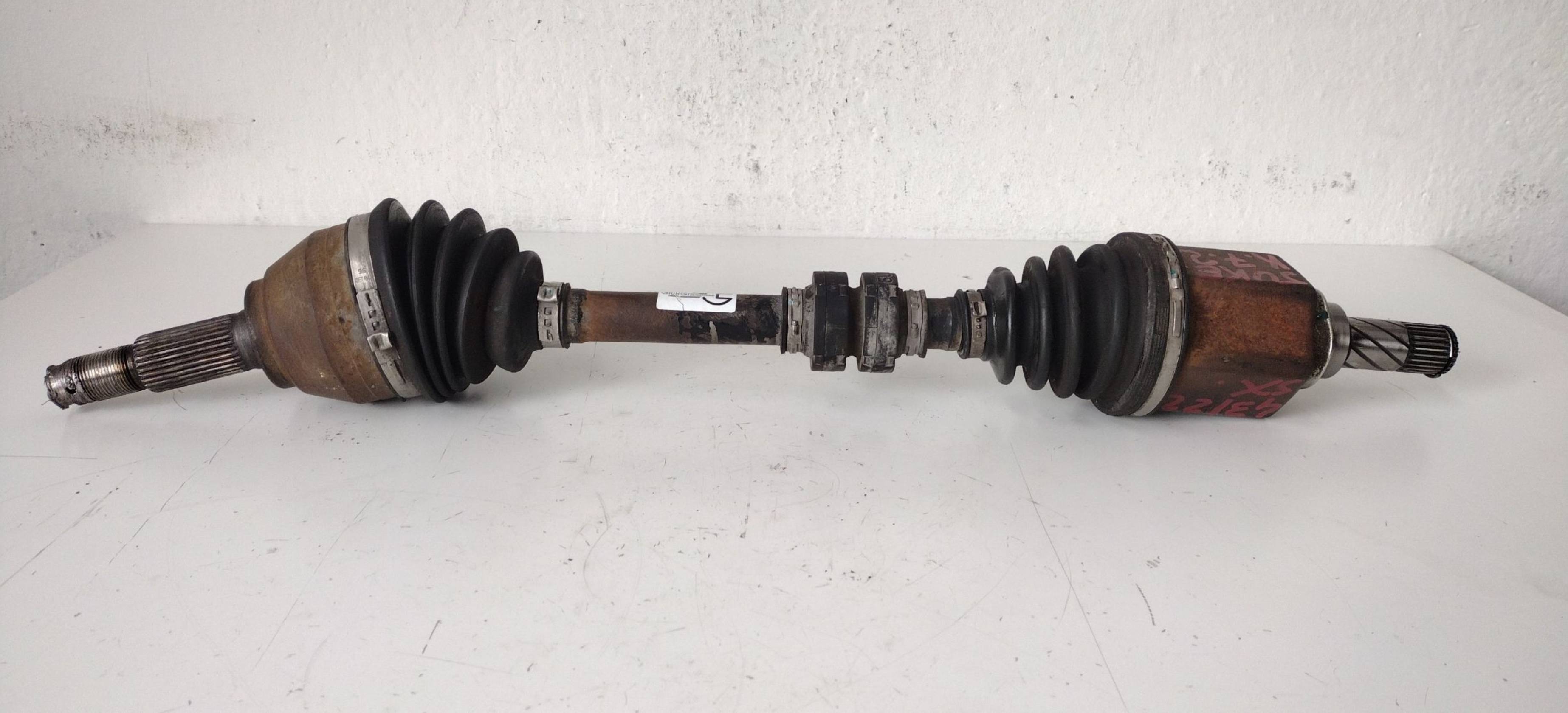 Semiasse anteriore sinistro