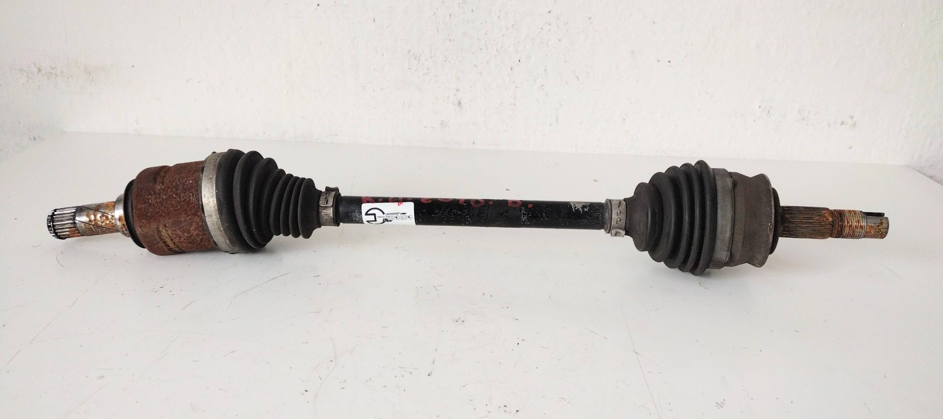 Semiasse anteriore sinistro Semiasse anteriore sinistro