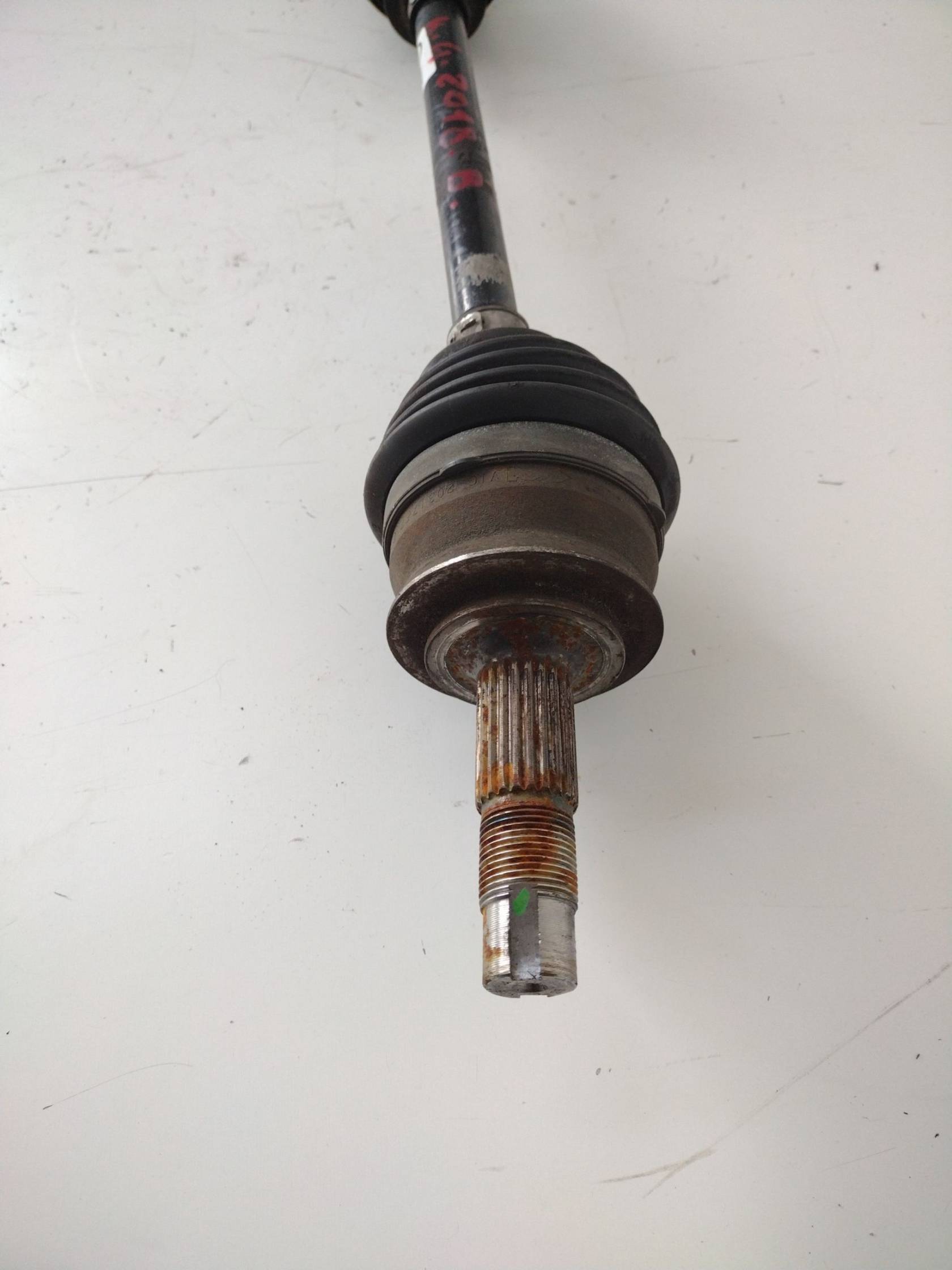 Semiasse anteriore sinistro Semiasse anteriore sinistro