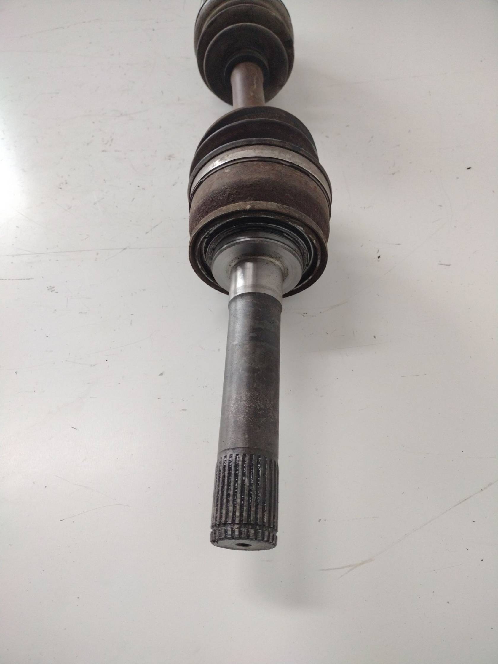 Semiasse anteriore sinistro