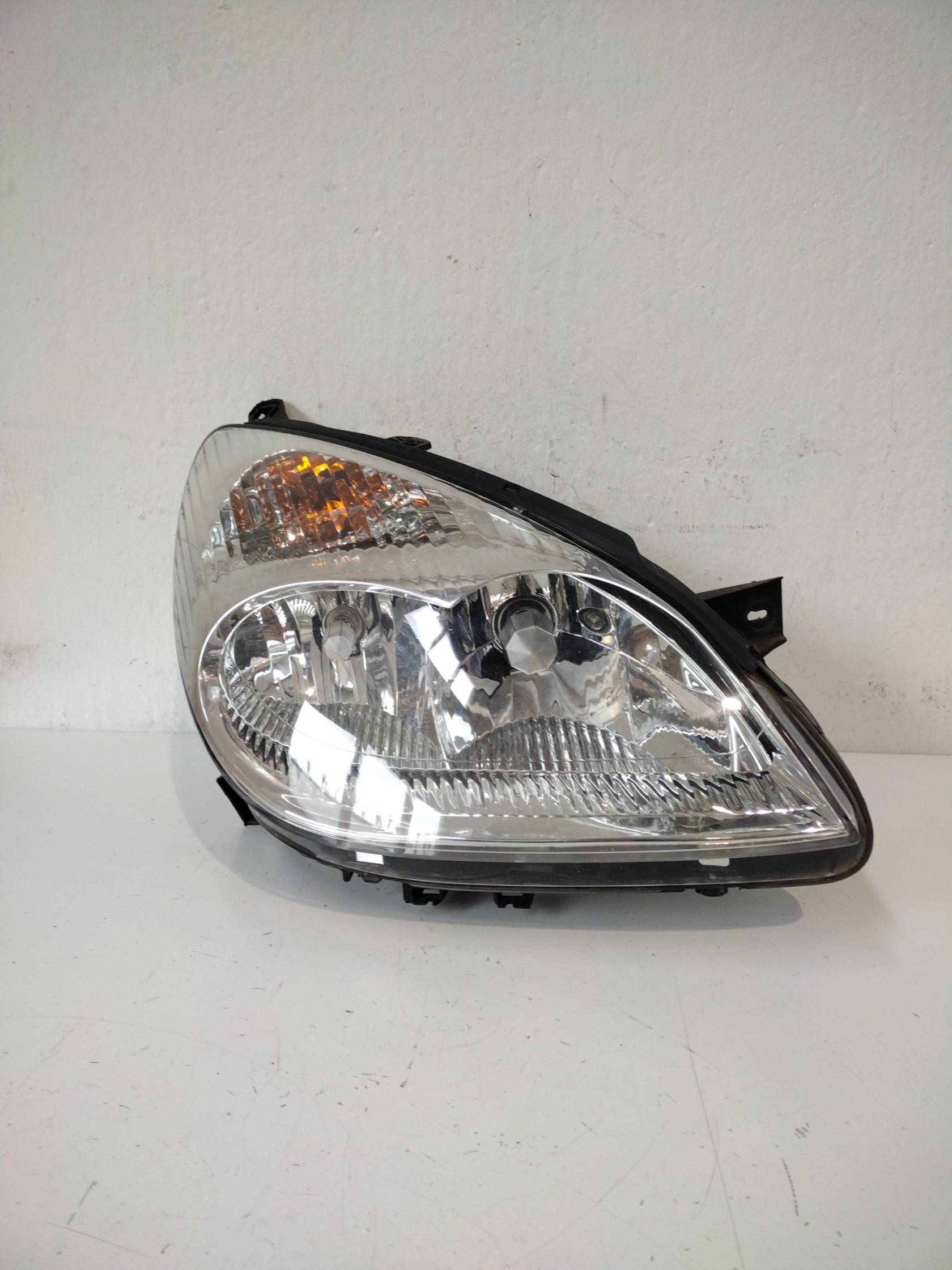 Fanale anteriore destro