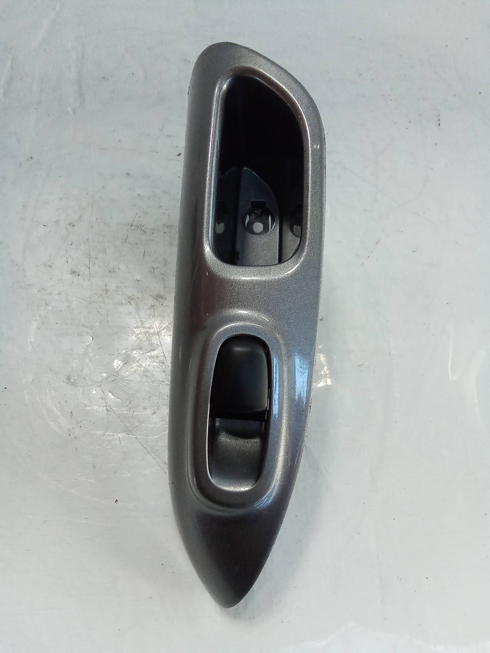 Blocco comandi alzacristalli sx. POSTERIORE Blocco comandi alzacristalli sx. POSTERIORE