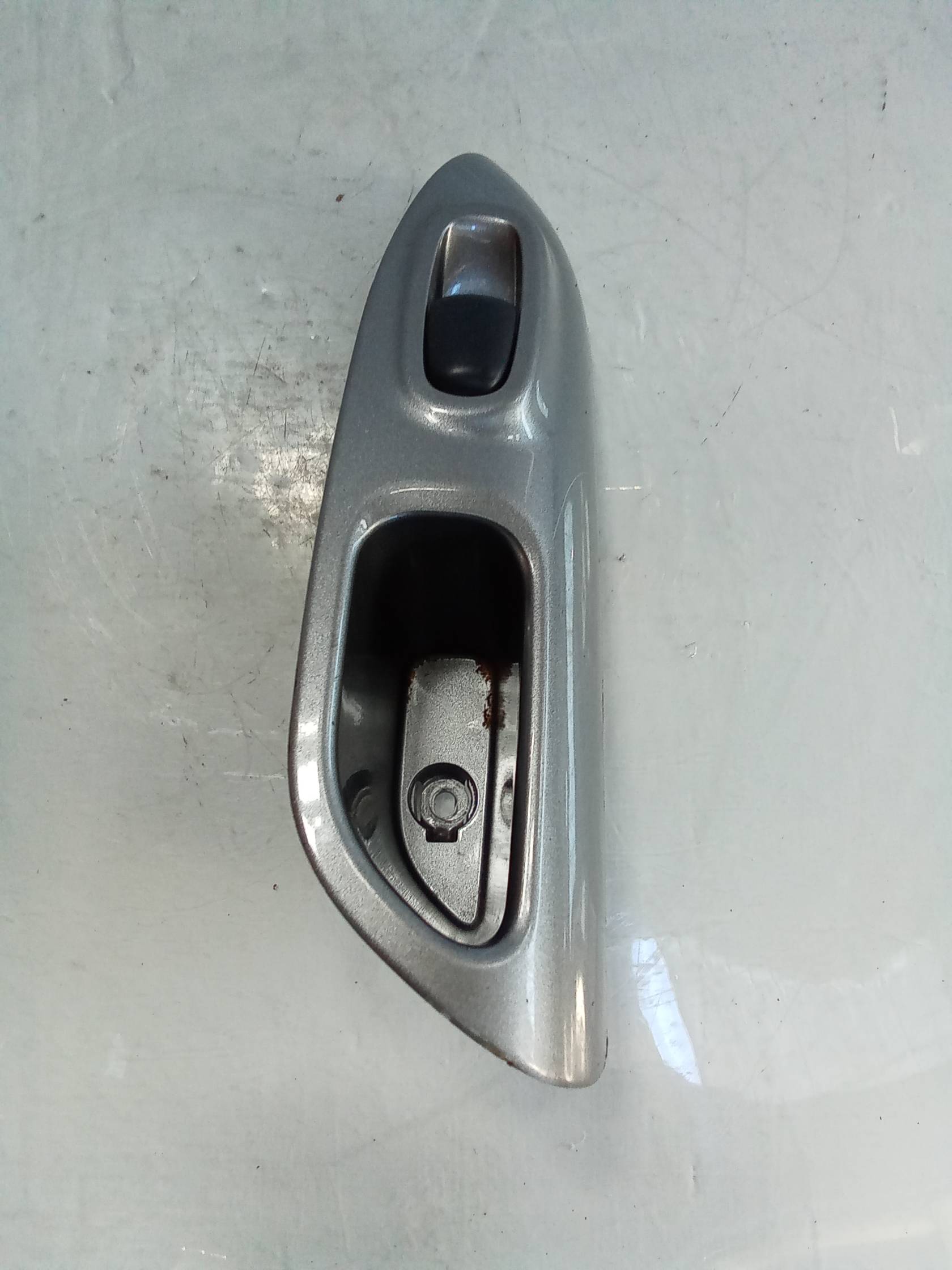 Blocco comandi alzacristalli sx. POSTERIORE Blocco comandi alzacristalli sx. POSTERIORE