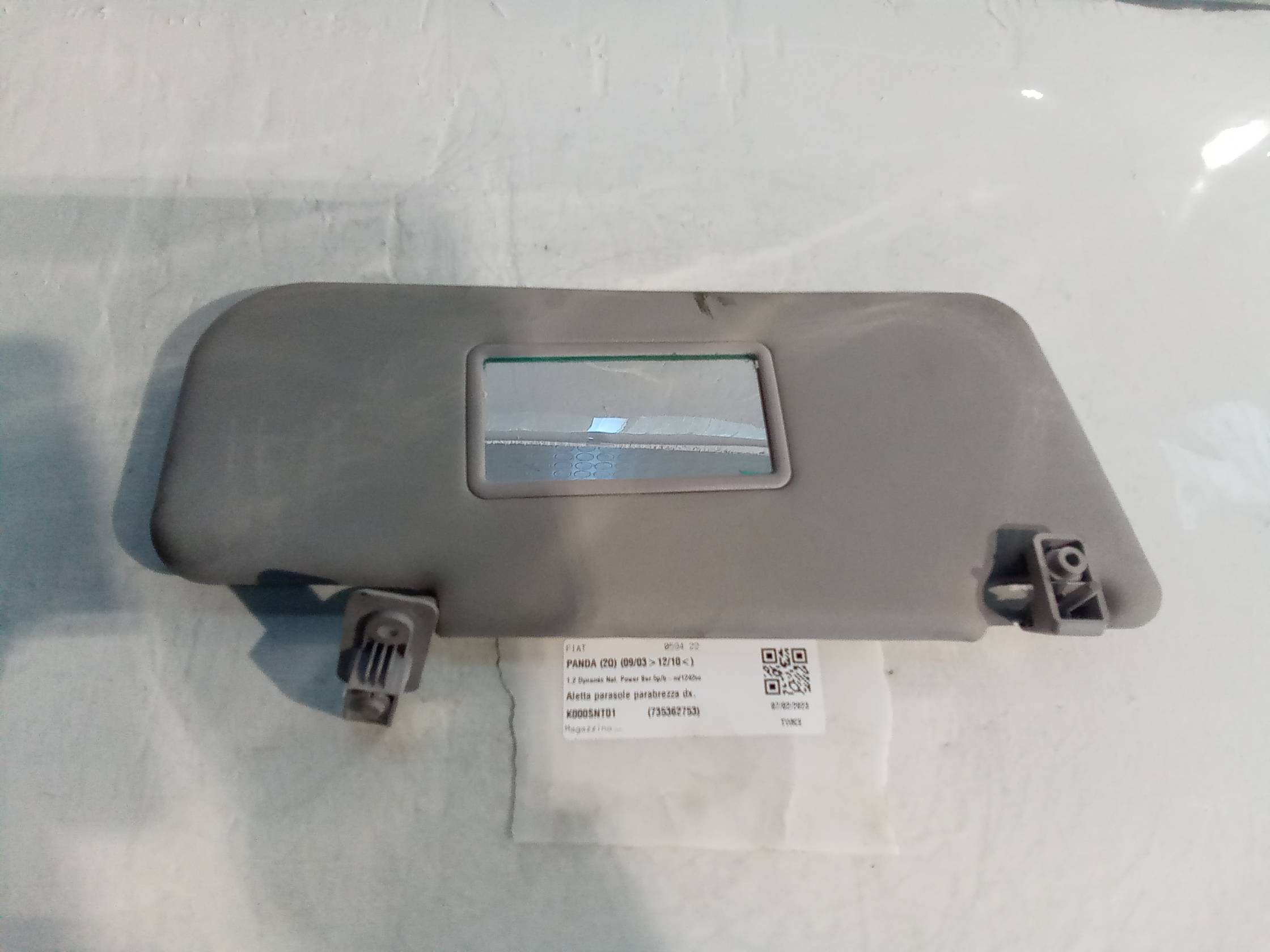 Aletta parasole parabrezza dx.