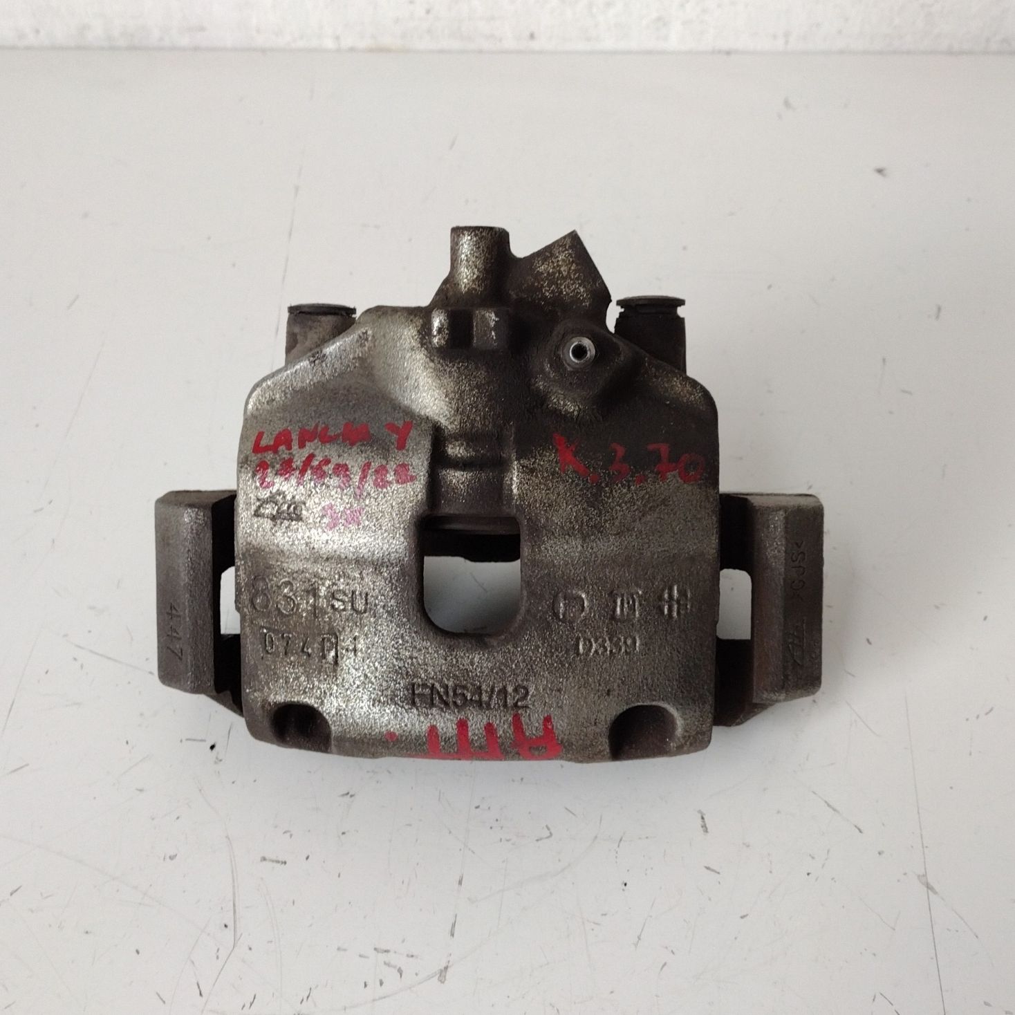 Pinza freno anteriore sinistra Pinza freno anteriore sinistra