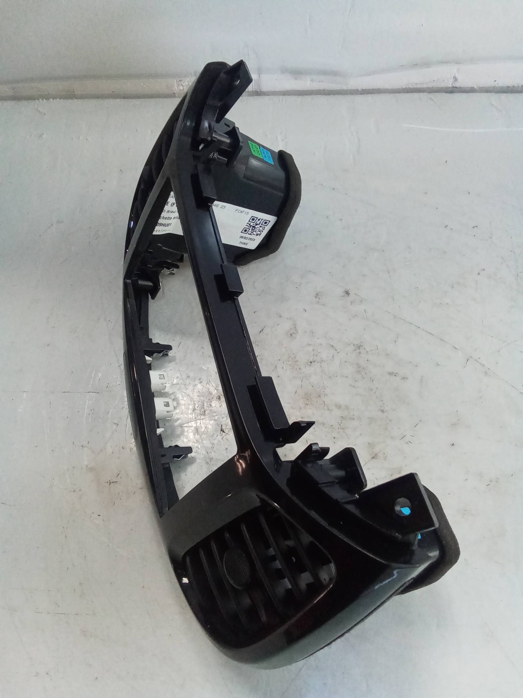 Bocchetta aria ant. console centr.