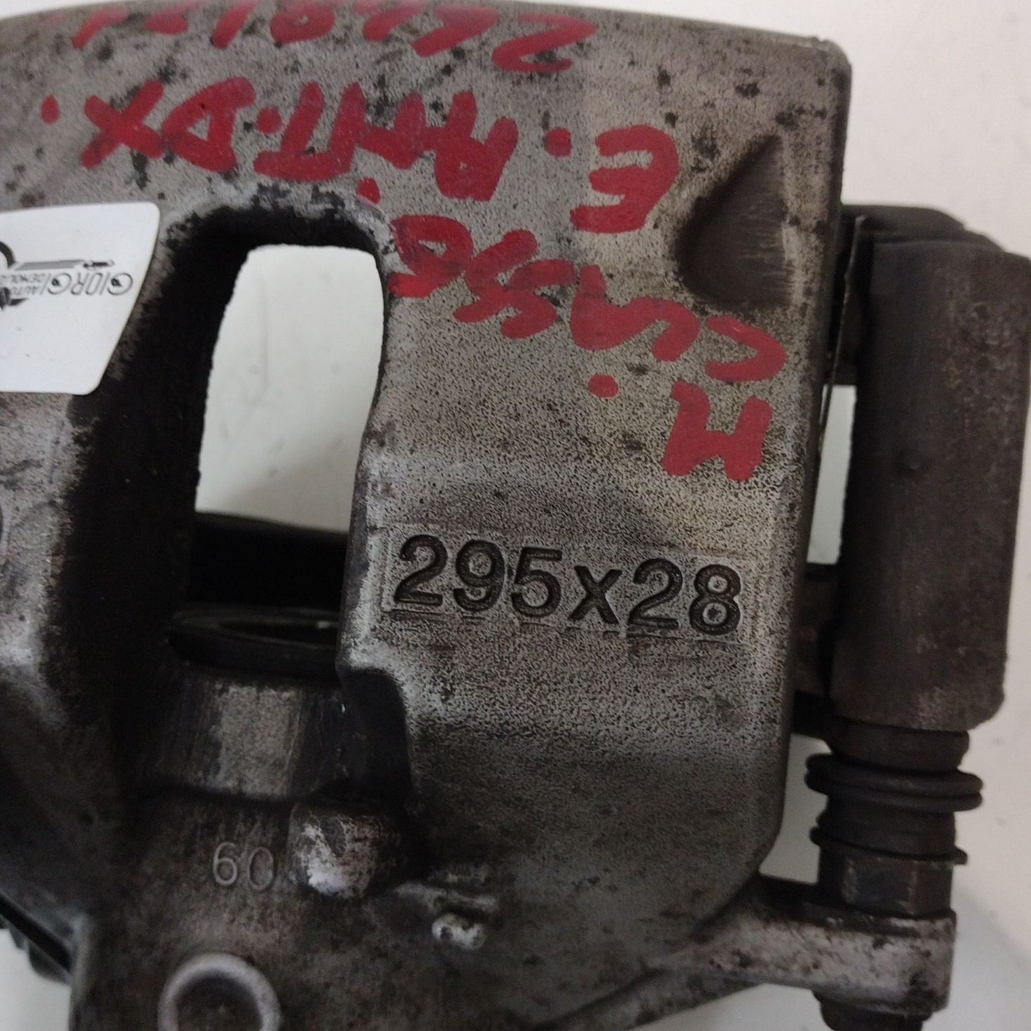 Pinza freno anteriore destro