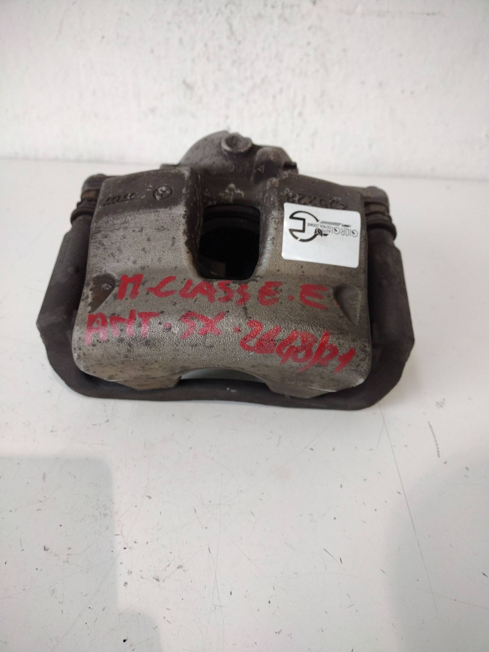 Pinza freno anteriore sinistra