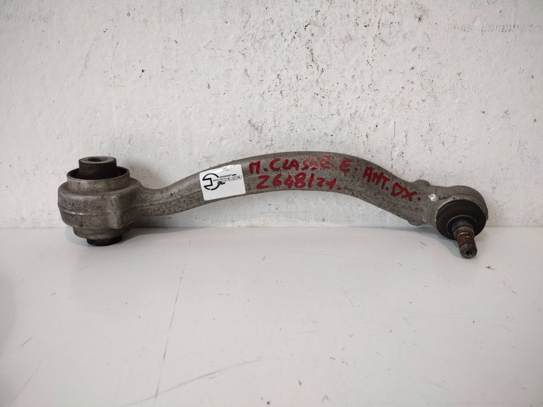 Braccio oscillante anteriore destro