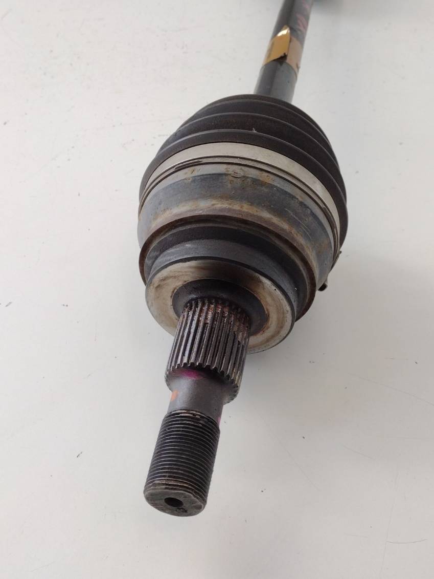 Semiasse anteriore destro Semiasse anteriore destro