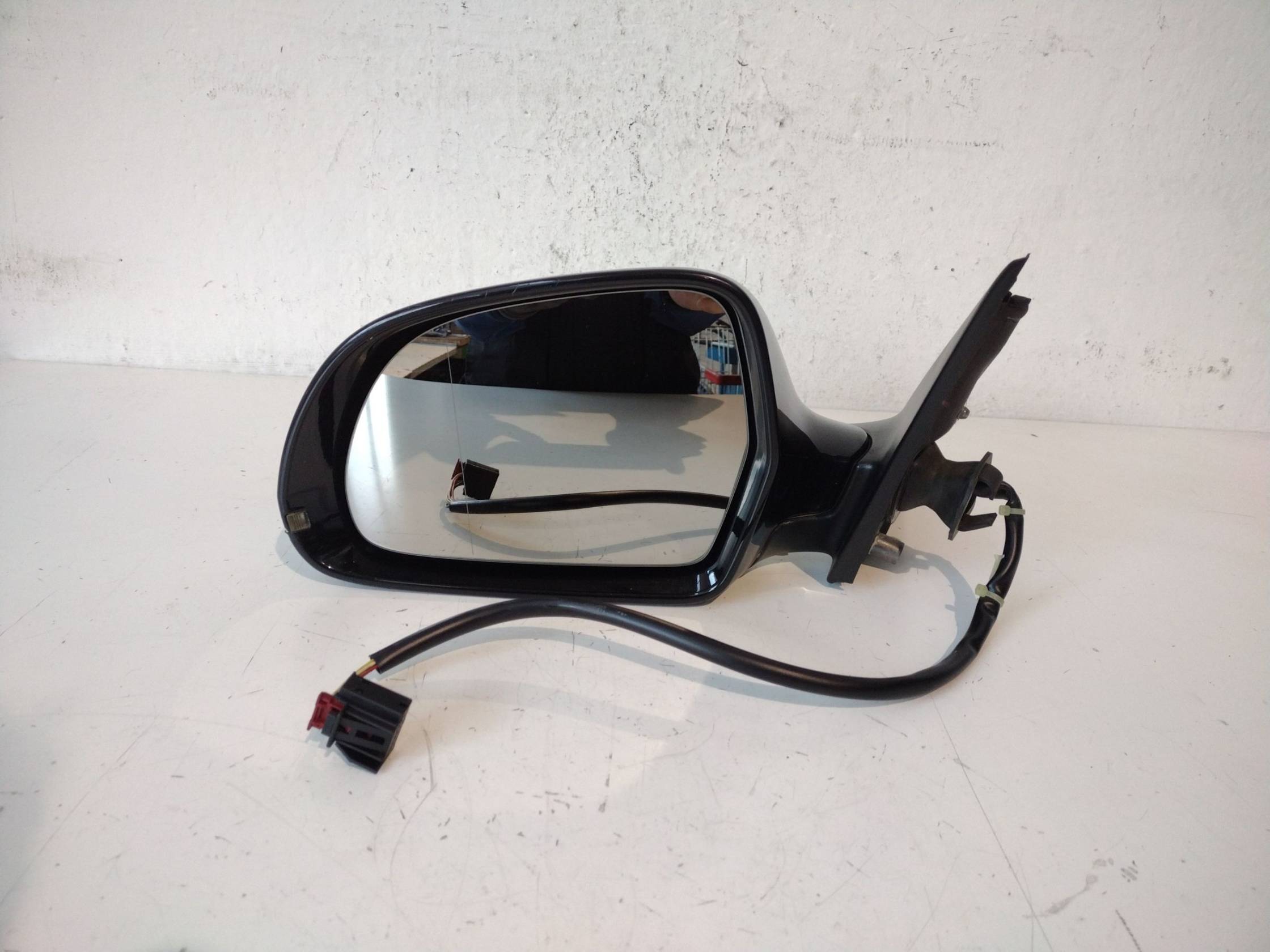 Specchietto retrovisore sinistro