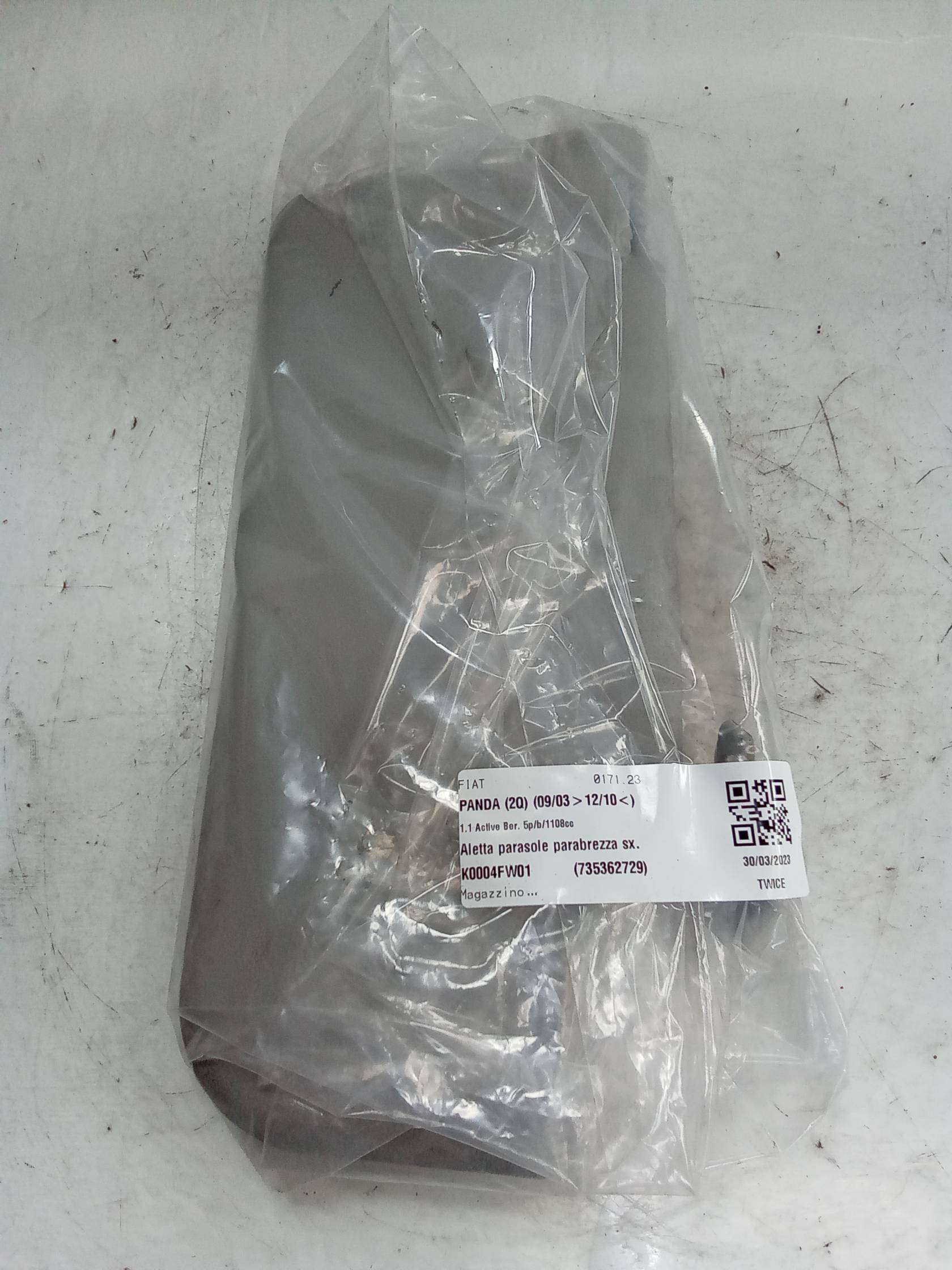 Aletta parasole parabrezza sx.