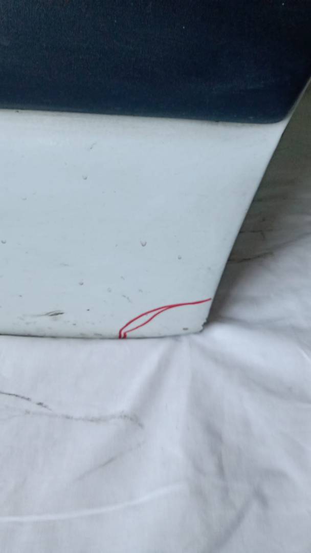 Porta anteriore destra