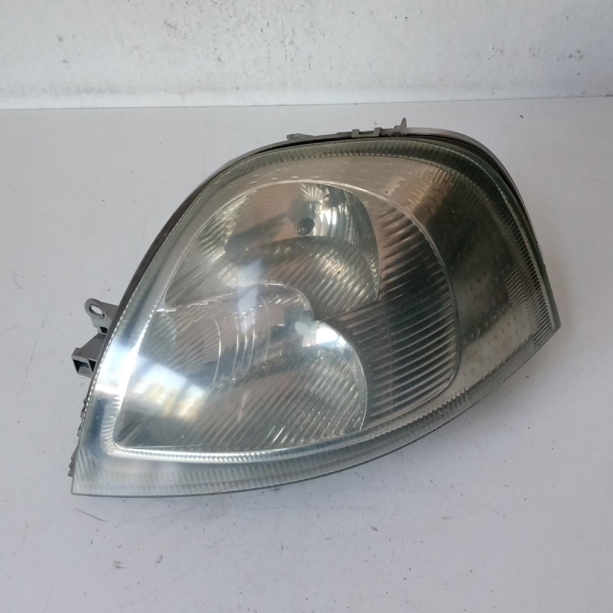 Fanale anteriore sinistro