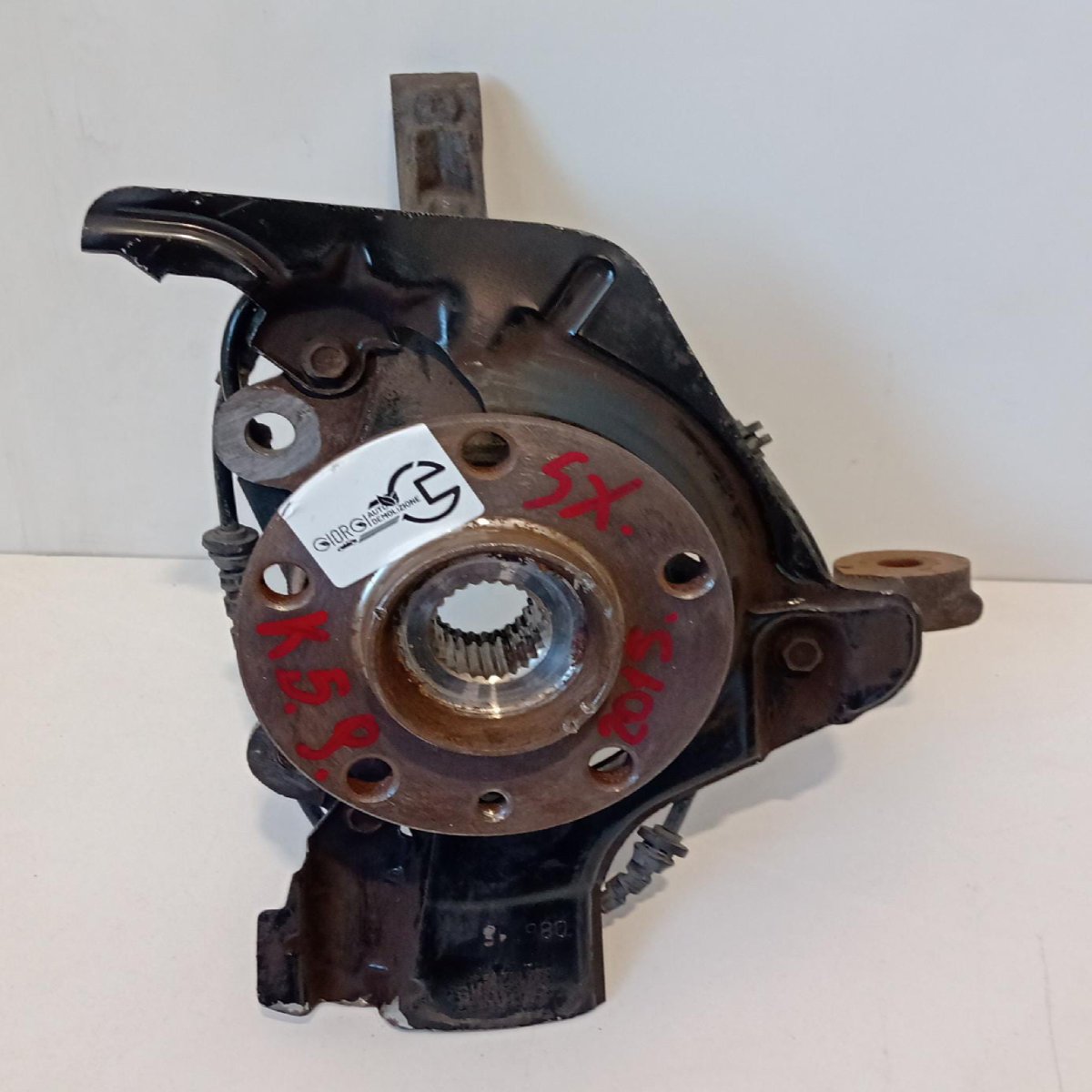 Mozzo anteriore sinistro