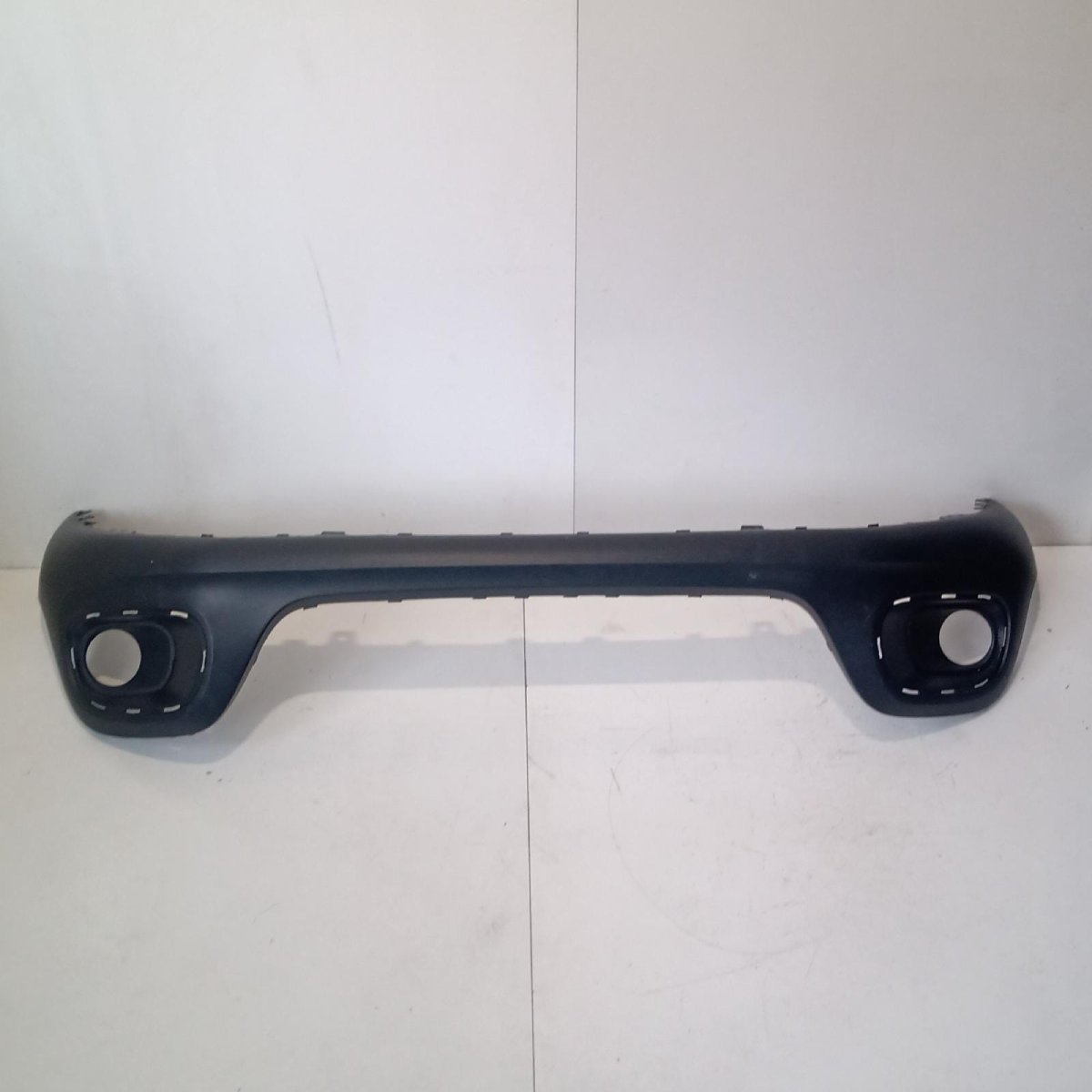 Paraurti anteriore centrale