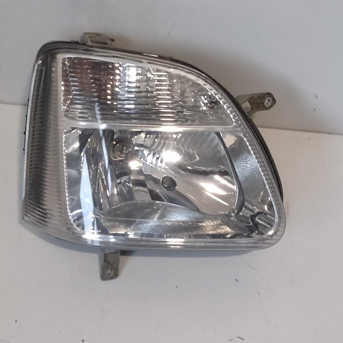 Fanale anteriore destro