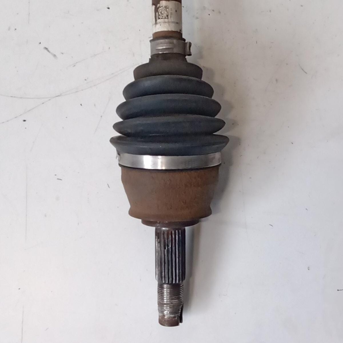 Semiasse anteriore sinistro Semiasse anteriore sinistro