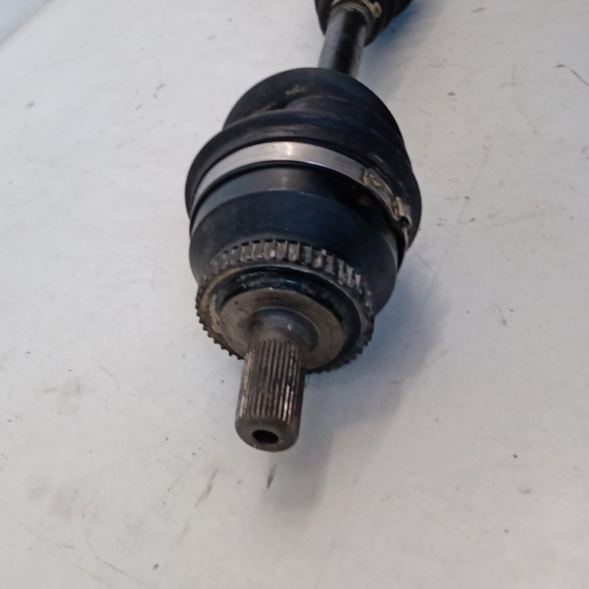 Semiasse anteriore destro