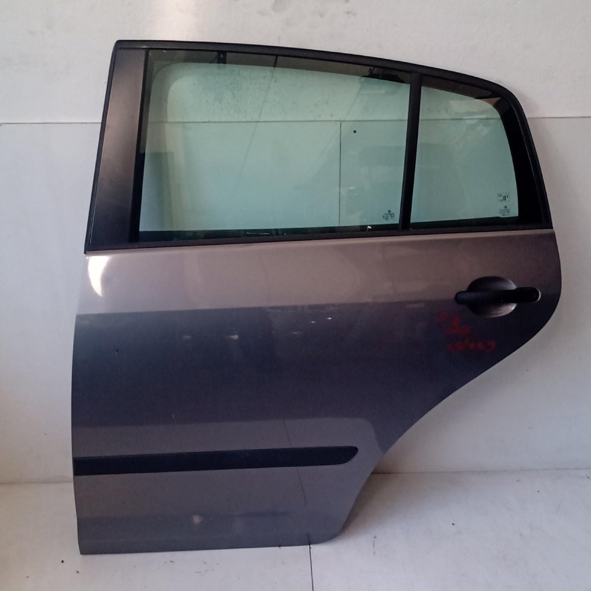 Porta posteriore sinistra Porta posteriore sinistra