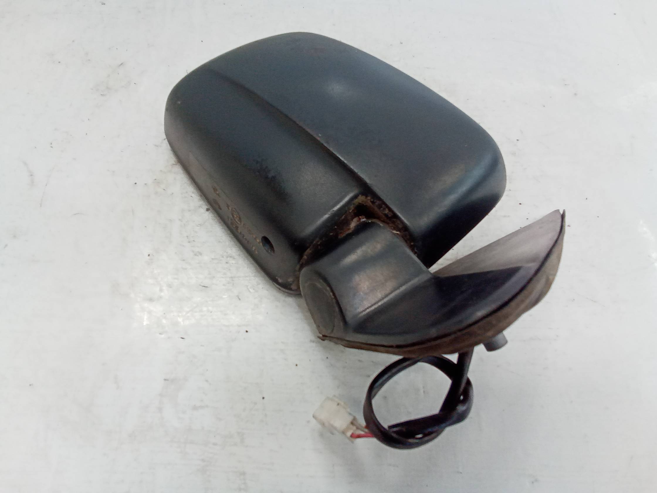 Retrovisore est. dx.