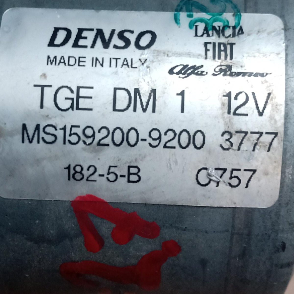 Motorino tergicristalli anteriore