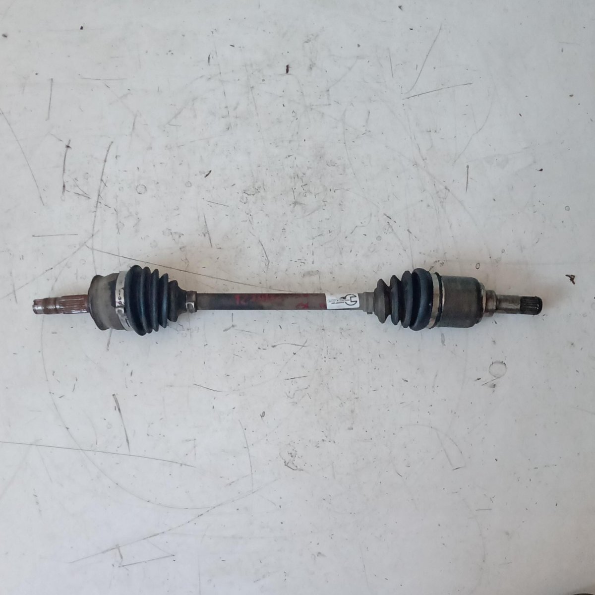 Semiasse anteriore sinistro Semiasse anteriore sinistro