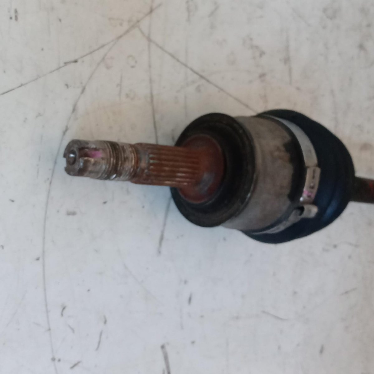 Semiasse anteriore sinistro Semiasse anteriore sinistro