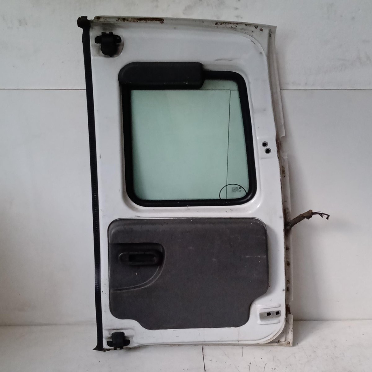 Porta posteriore da carico sinistra Porta posteriore da carico sinistra