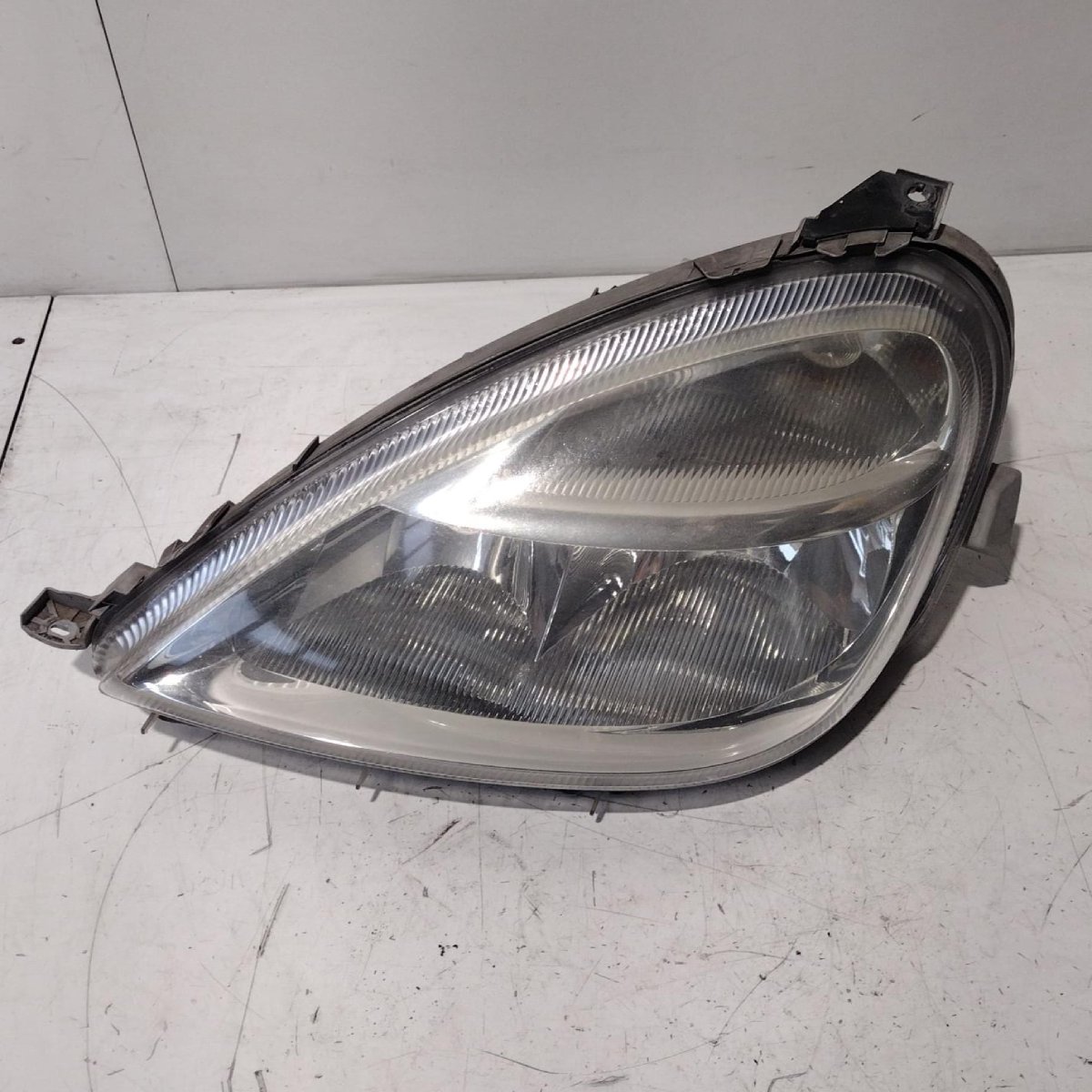 Fanale anteriore sinistro