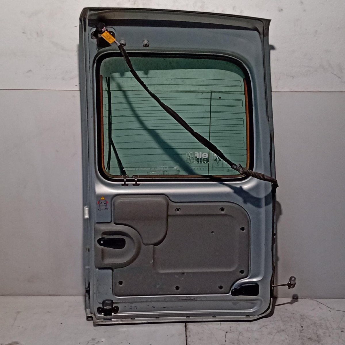 Porta posteriore sinistra da carico Porta posteriore sinistra da carico