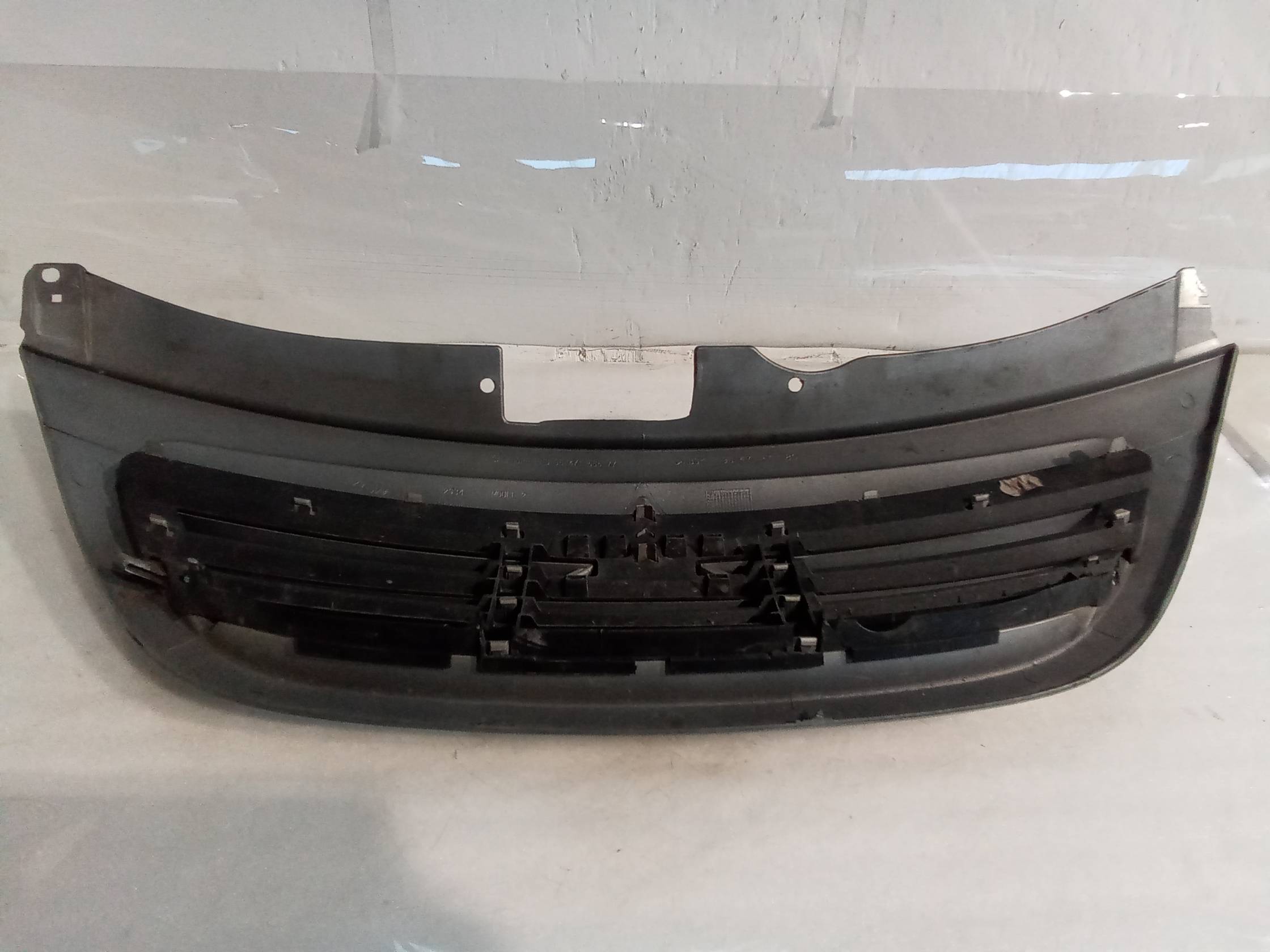 Griglia centr. paraurti ant.