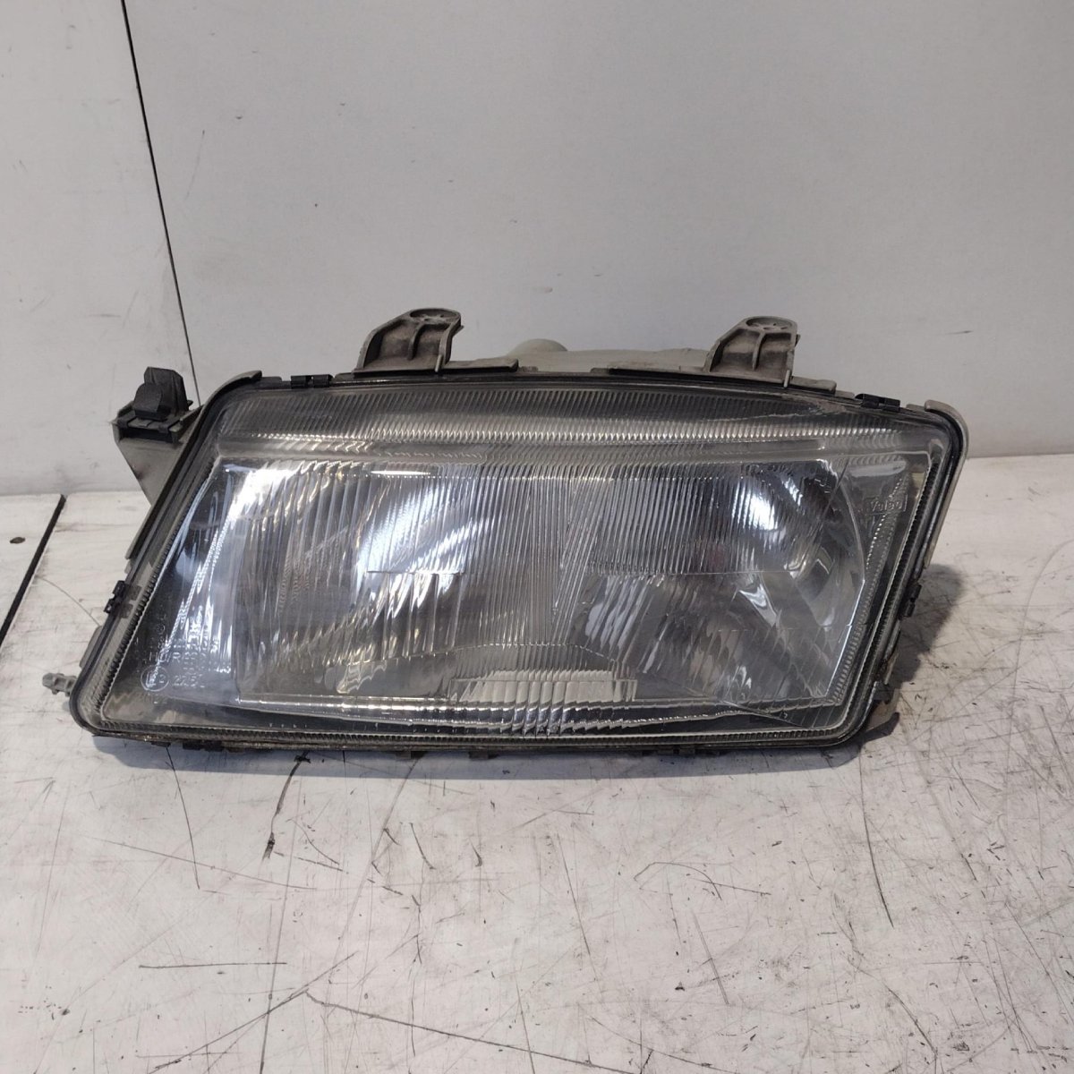 Fanale anteriore sinistro