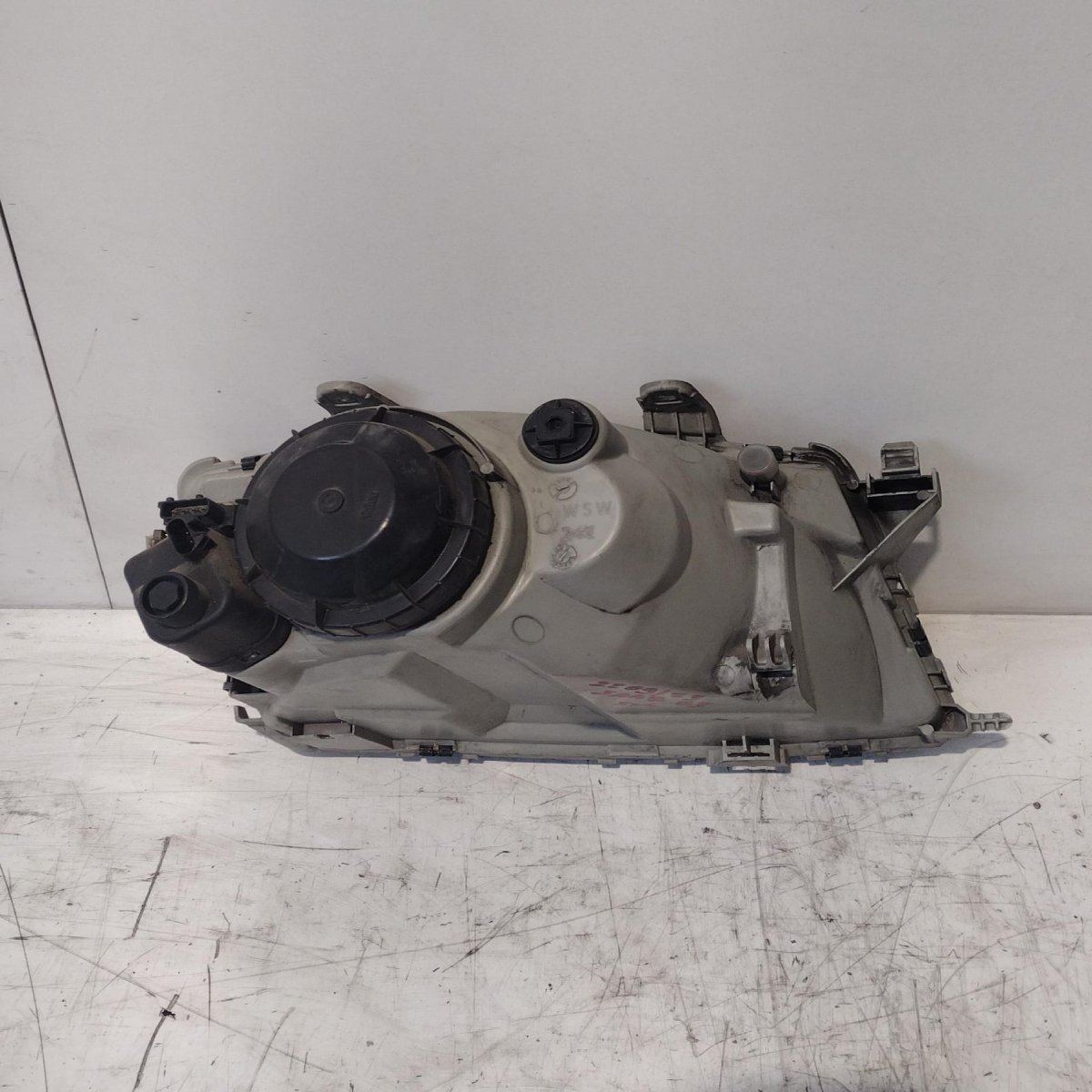 Fanale anteriore sinistro